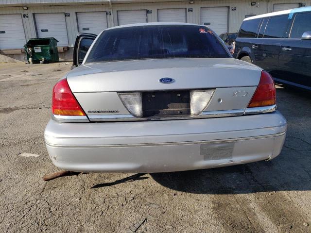 Photo 5 VIN: 2FAFP74W71X140245 - FORD CROWN VIC 