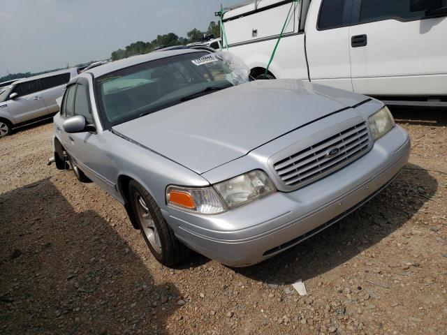 Photo 3 VIN: 2FAFP74W72X139520 - FORD CROWN VIC 