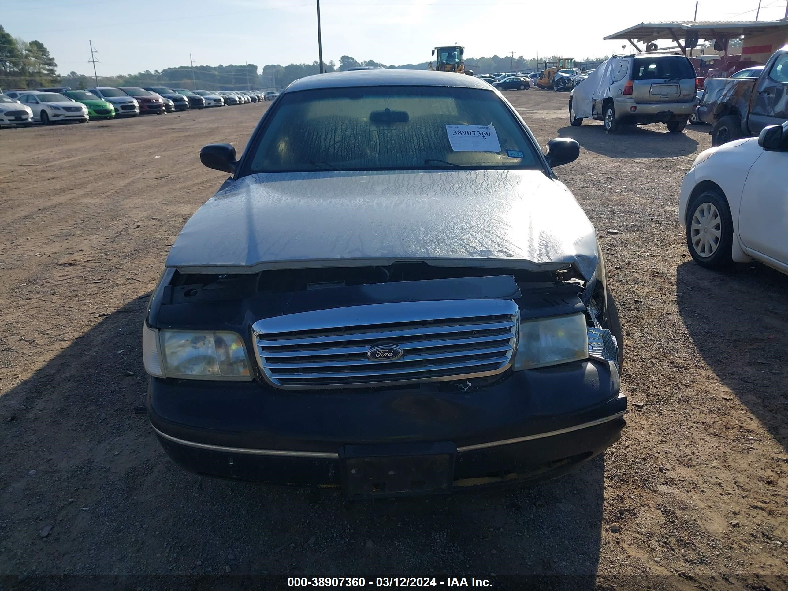 Photo 5 VIN: 2FAFP74W7WX102652 - FORD CROWN VICTORIA 