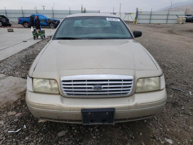 Photo 4 VIN: 2FAFP74W7YX167942 - FORD CROWN VIC 