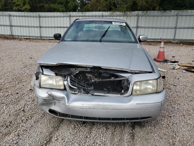 Photo 4 VIN: 2FAFP74W81X124863 - FORD CROWN VIC 