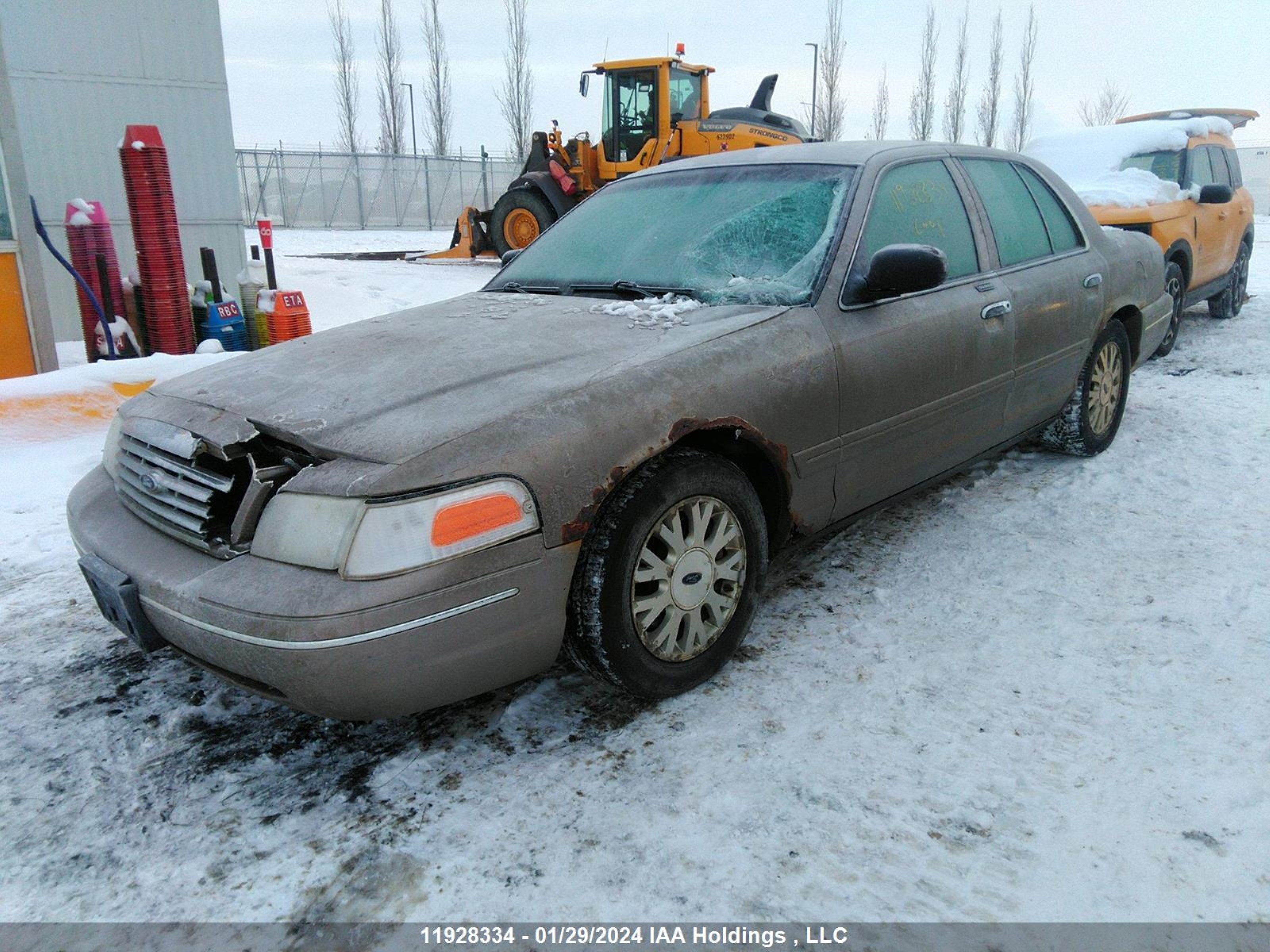 Photo 1 VIN: 2FAFP74W84X174246 - FORD CROWN VICTORIA 