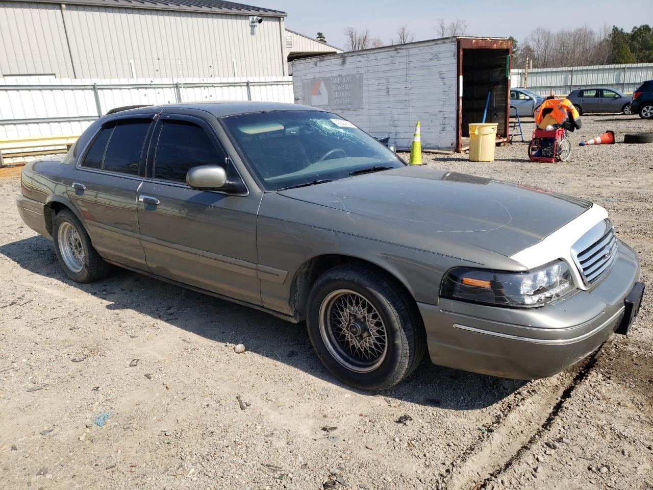 Photo 3 VIN: 2FAFP74W91X117503 - FORD CROWN VICTORIA 