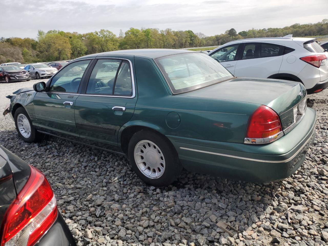 Photo 1 VIN: 2FAFP74W9YX198030 - FORD CROWN VICTORIA 