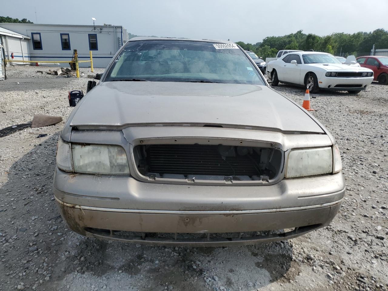 Photo 4 VIN: 2FAFP74WX1X119387 - FORD CROWN VICTORIA 