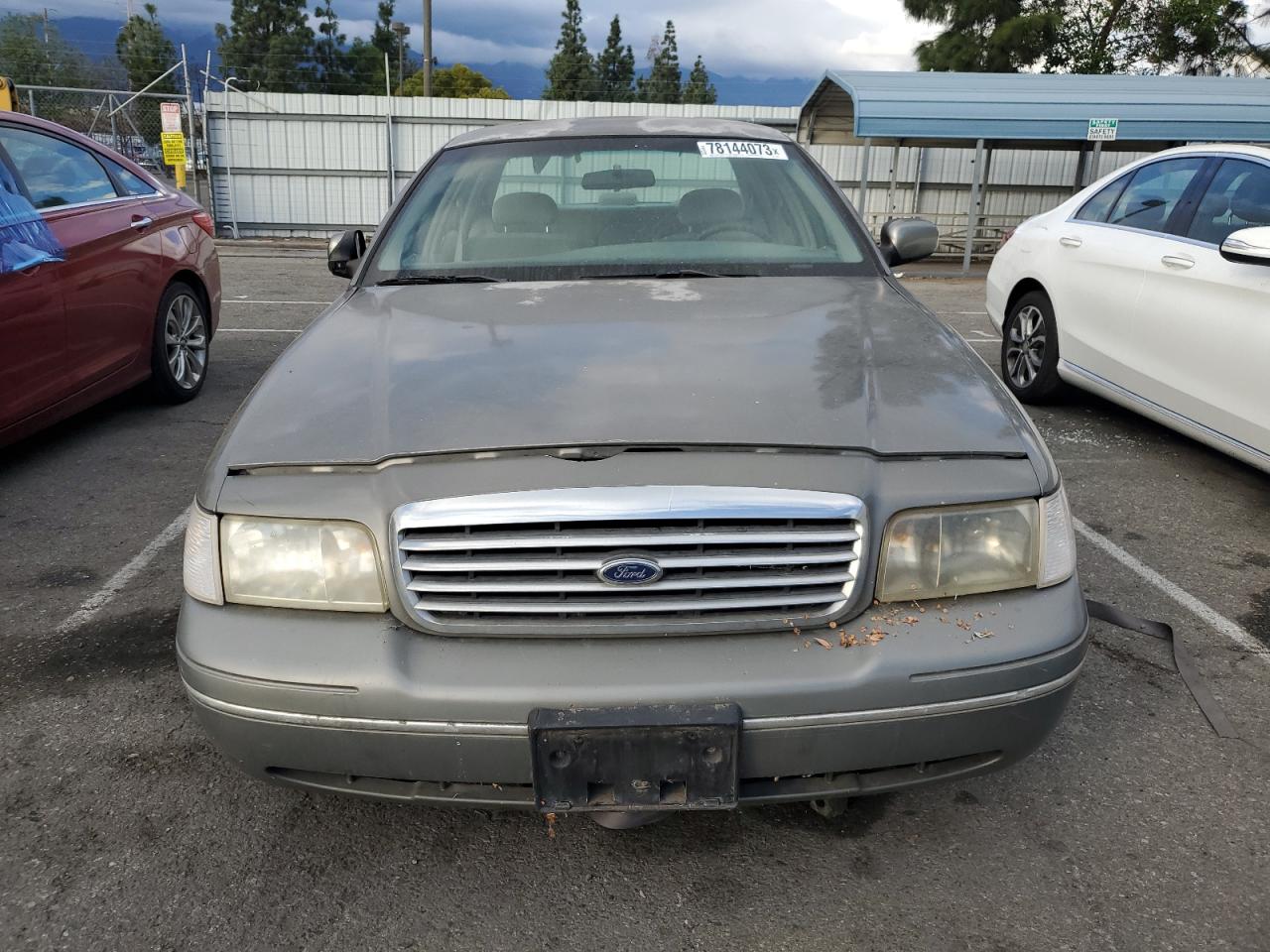 Photo 4 VIN: 2FAFP74WXXX114635 - FORD CROWN VICTORIA 