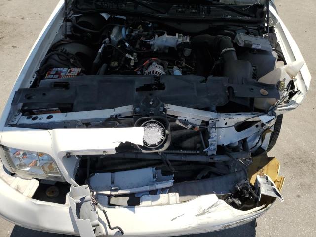 Photo 10 VIN: 2FAHP71V08X140988 - FORD CROWN VIC 