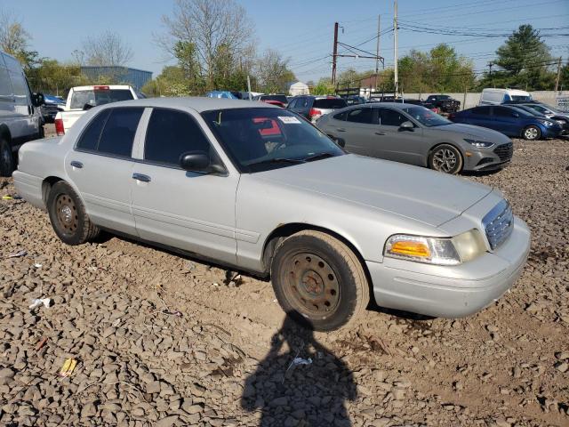 Photo 3 VIN: 2FAHP71V18X114237 - FORD CROWN VIC 