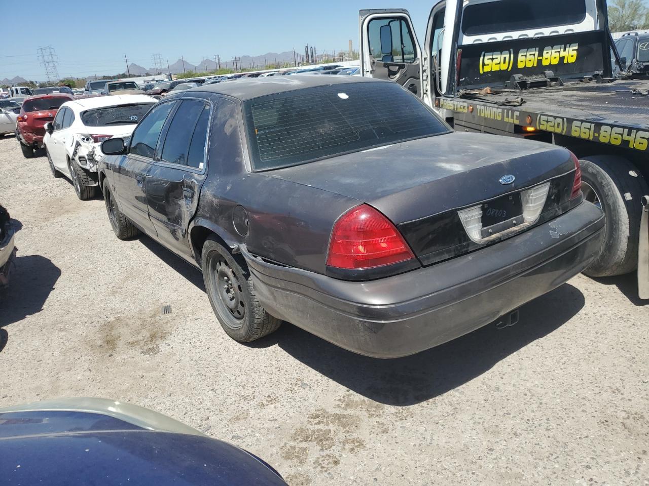 Photo 1 VIN: 2FAHP71V38X150401 - FORD CROWN VICTORIA 