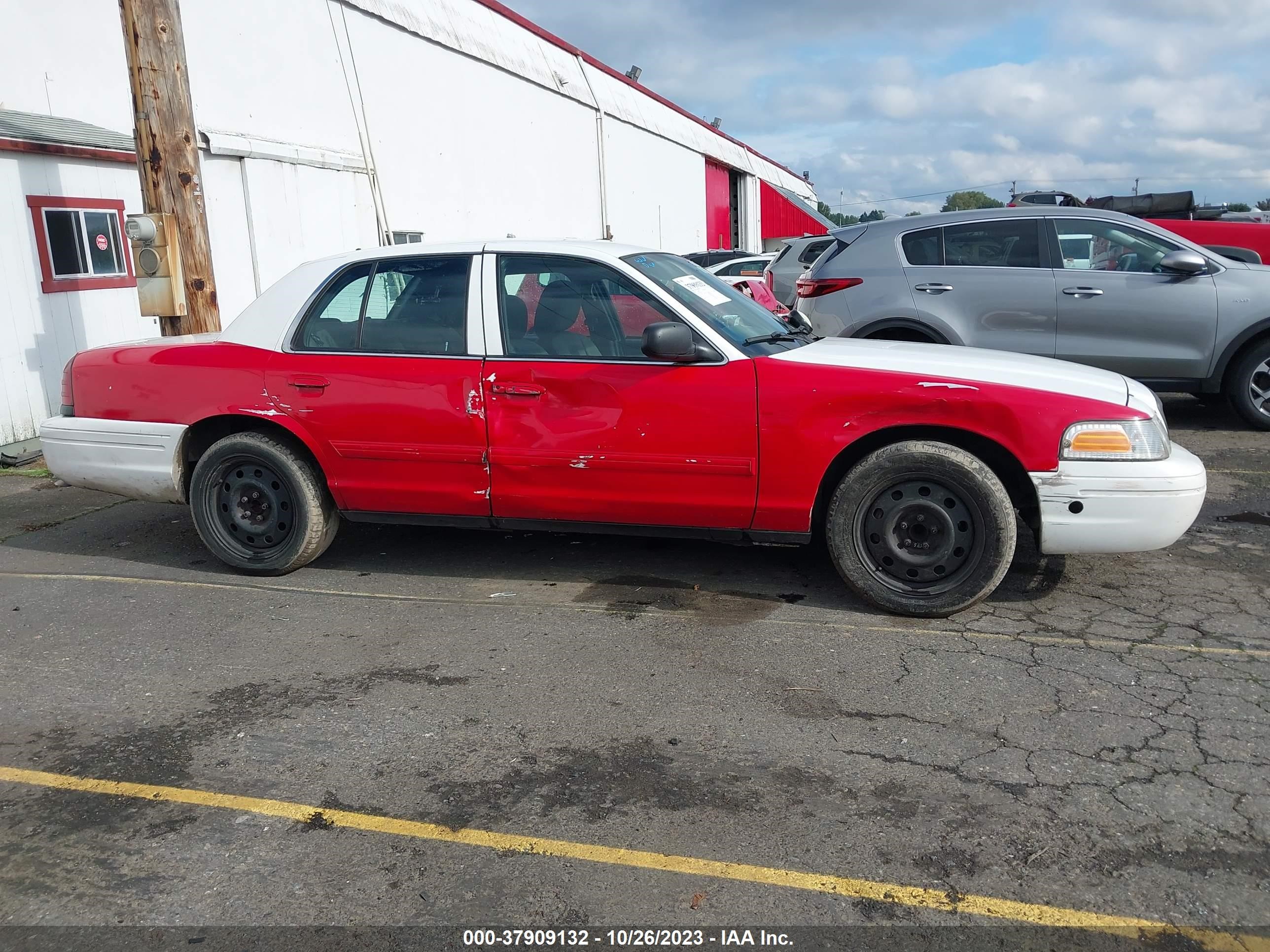 Photo 12 VIN: 2FAHP71V39X145281 - FORD CROWN VICTORIA 