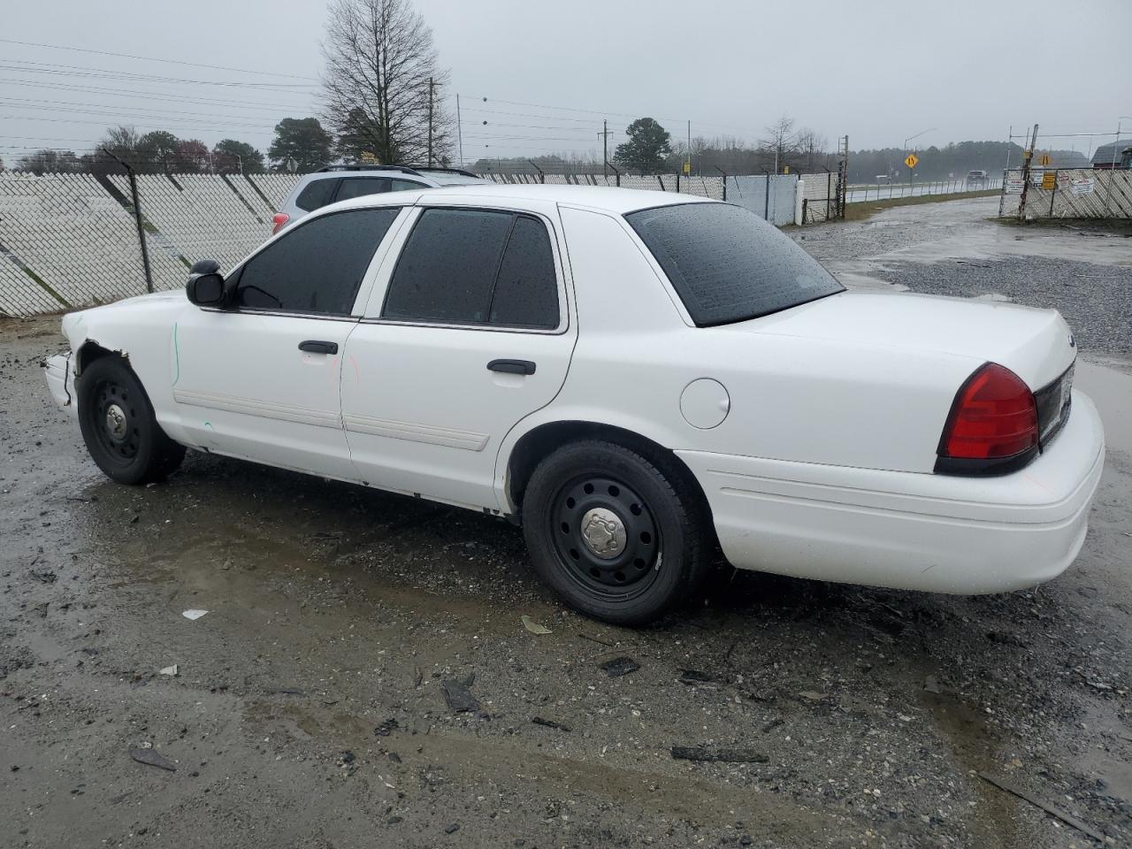 Photo 1 VIN: 2FAHP71V69X136610 - FORD CROWN VICTORIA 