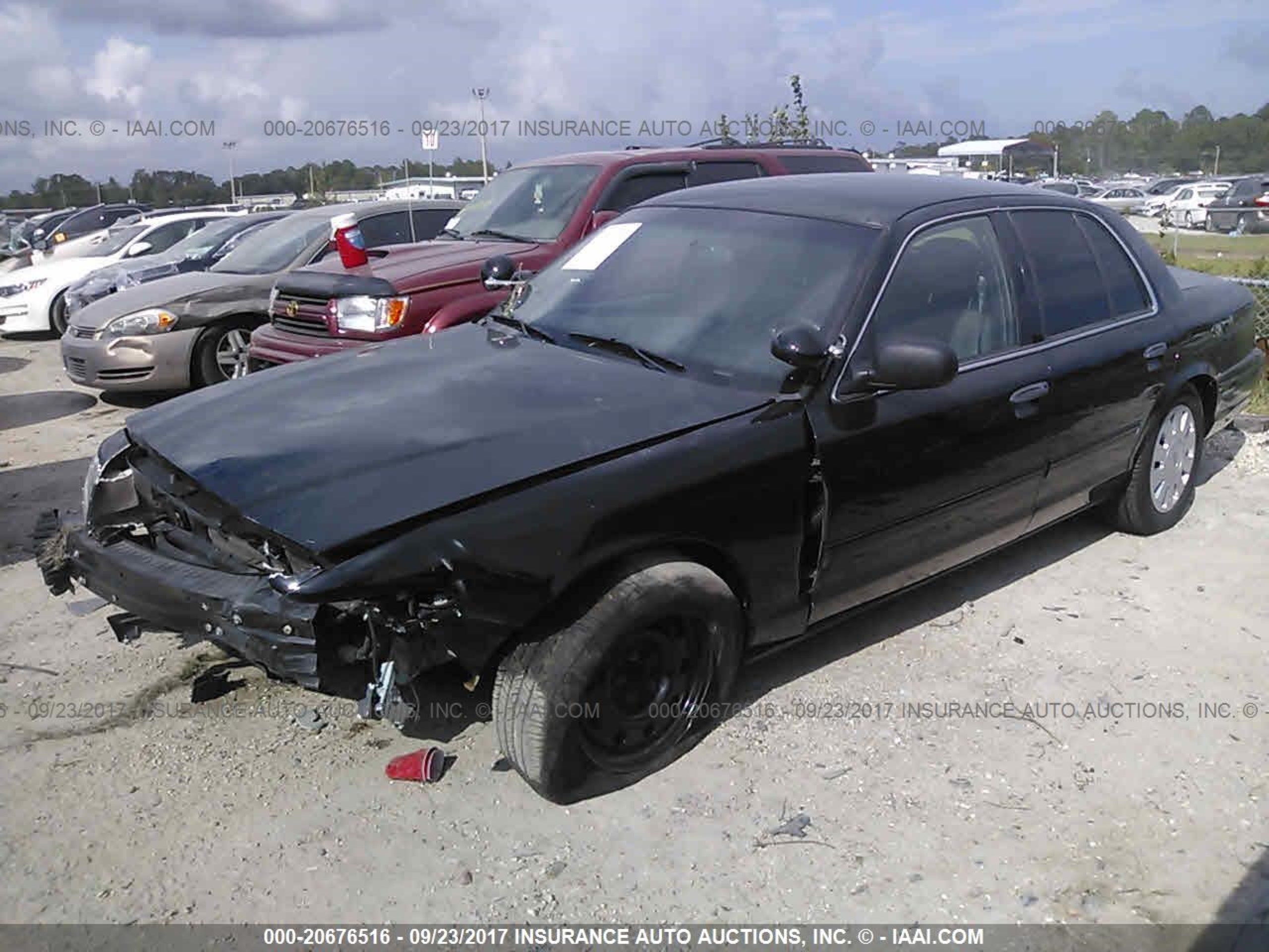 Photo 1 VIN: 2FAHP71V89X101194 - FORD CROWN VICTORIA 