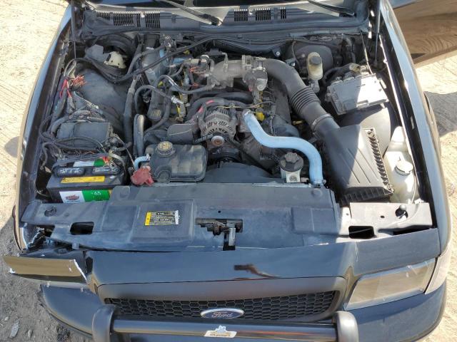 Photo 10 VIN: 2FAHP71V99X128419 - FORD CROWN VICT 