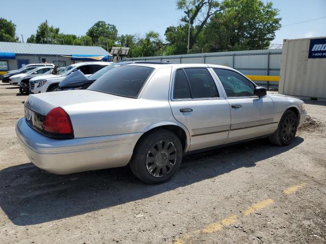 Photo 2 VIN: 2FAHP71VX9X146685 - FORD CROWN VIC 