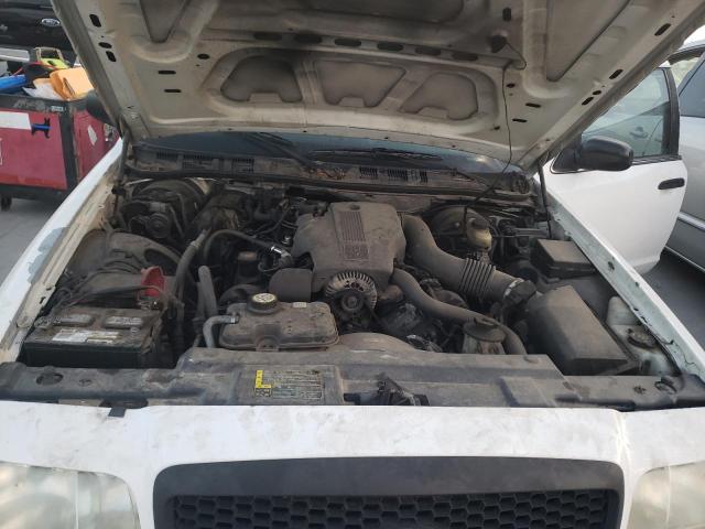 Photo 10 VIN: 2FAHP71W13X190302 - FORD CROWN VIC 