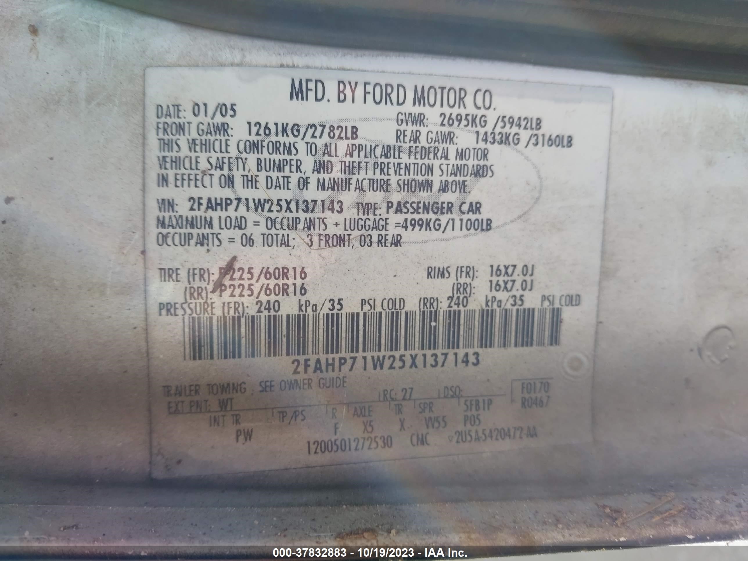 Photo 8 VIN: 2FAHP71W25X137143 - FORD CROWN VICTORIA 