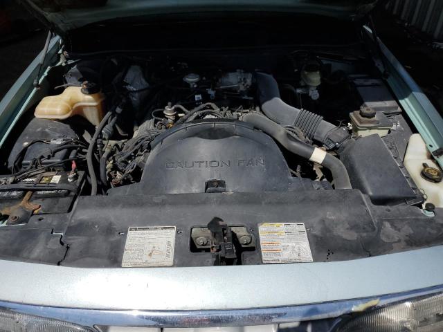 Photo 10 VIN: 2FALP73W9TX183959 - FORD CROWN VICT 