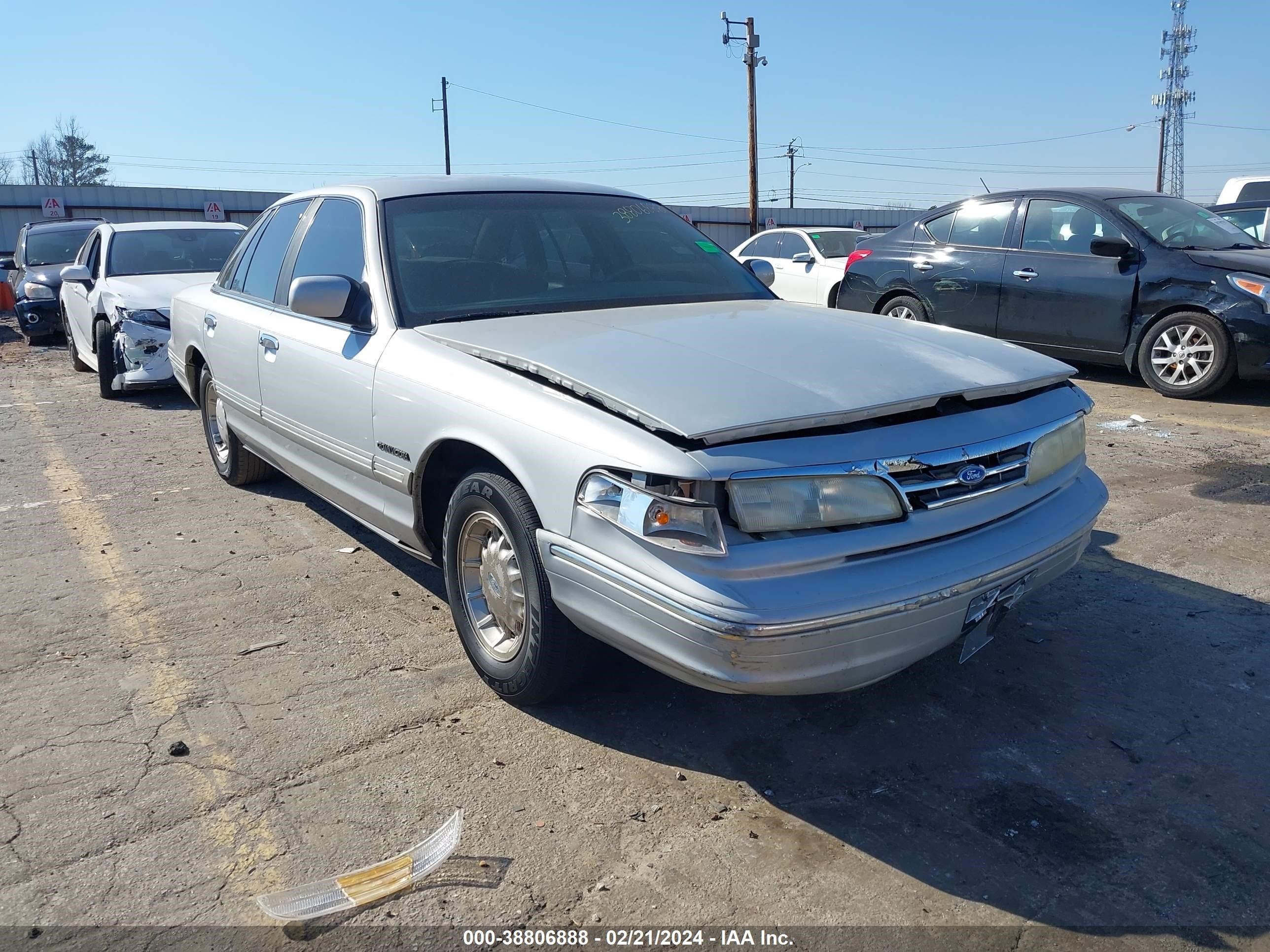 Photo 0 VIN: 2FALP74W1SX140620 - FORD CROWN VICTORIA 