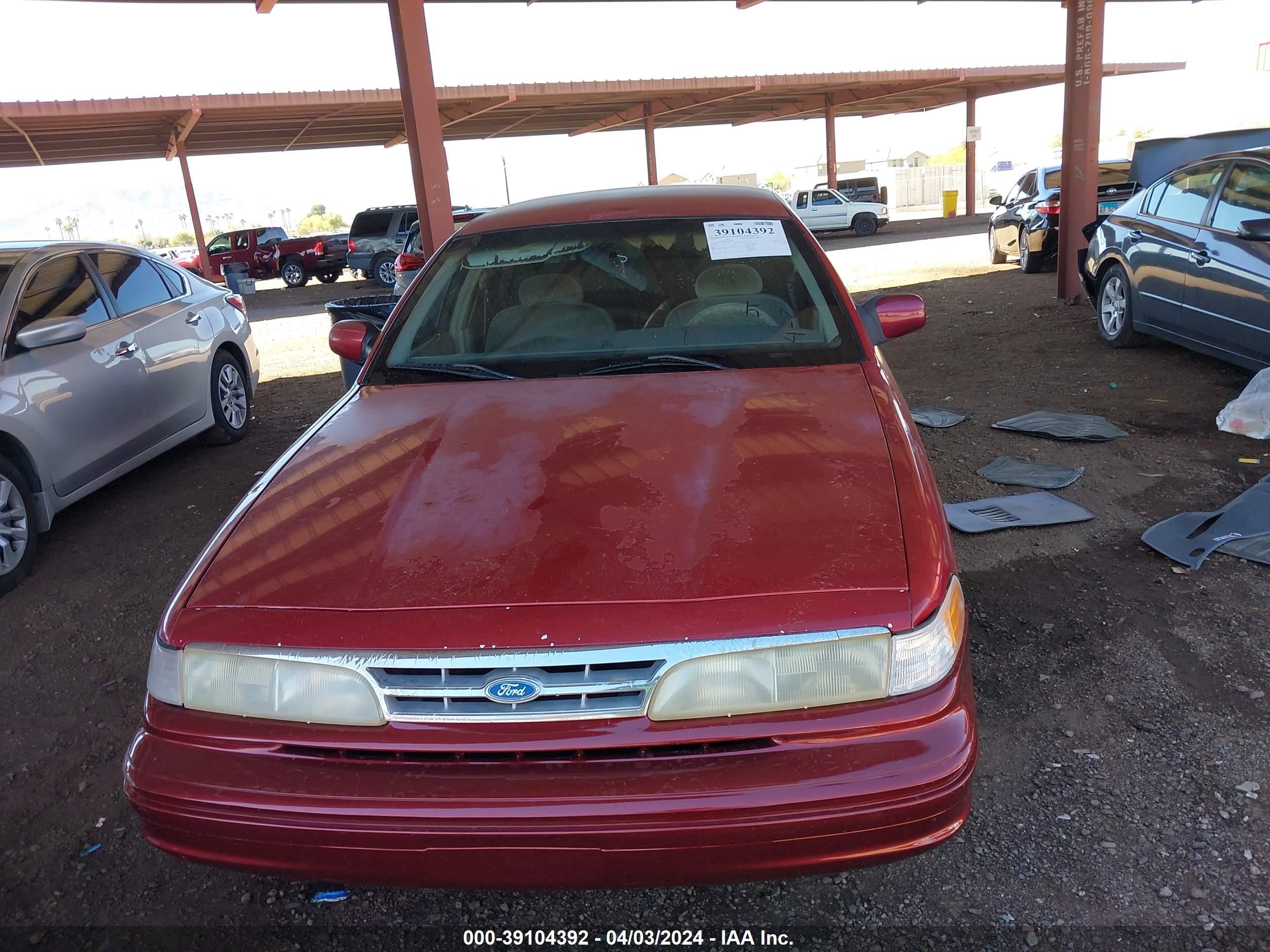 Photo 11 VIN: 2FALP74W3VX109440 - FORD CROWN VICTORIA 