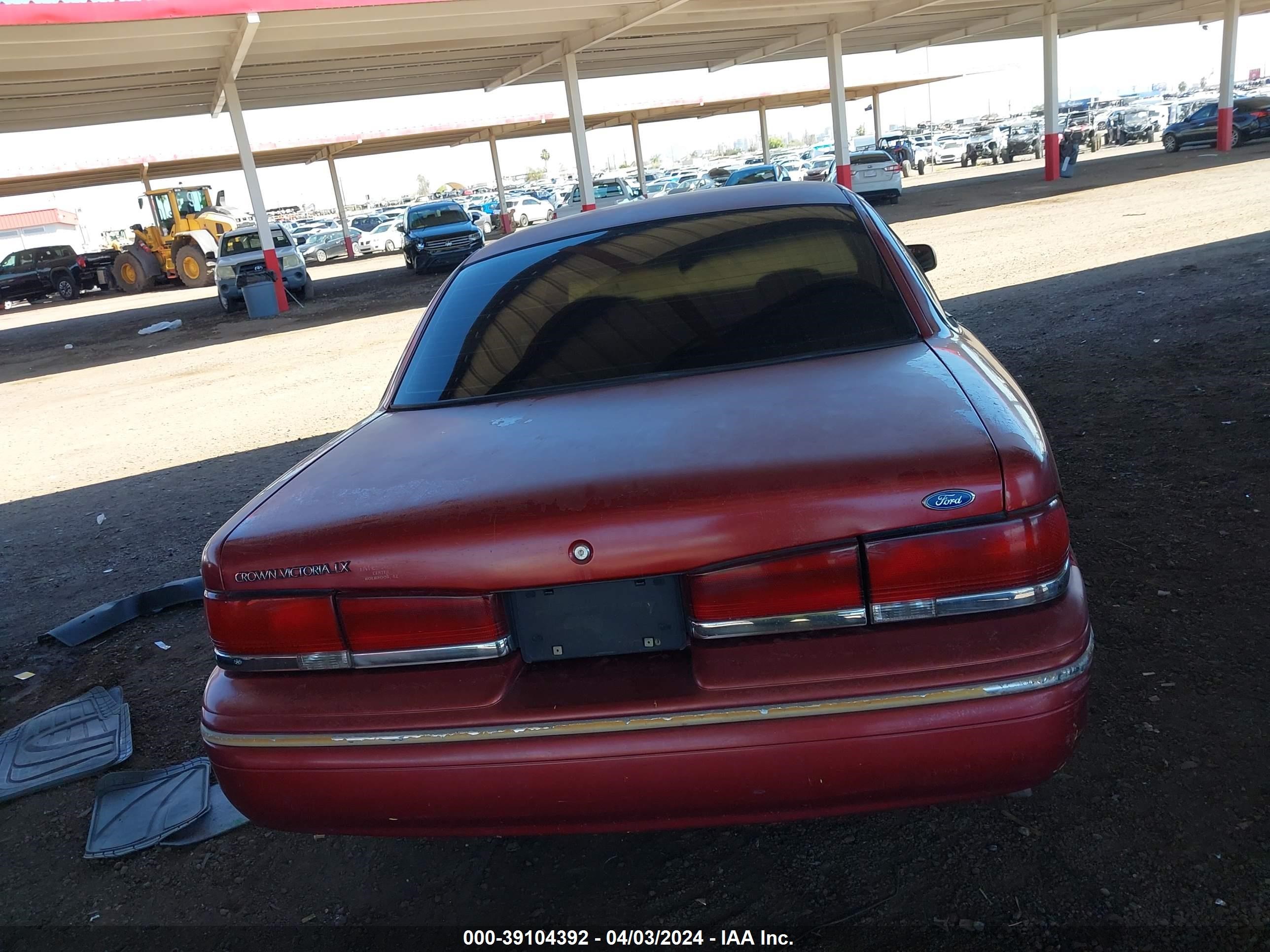 Photo 15 VIN: 2FALP74W3VX109440 - FORD CROWN VICTORIA 