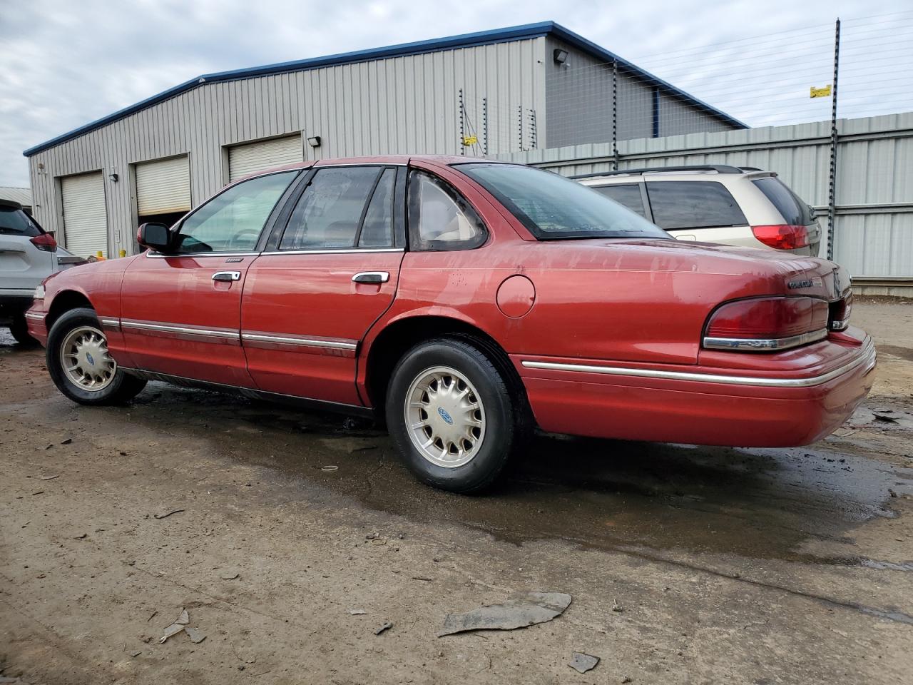 Photo 1 VIN: 2FALP74W3VX154961 - FORD CROWN VICTORIA 