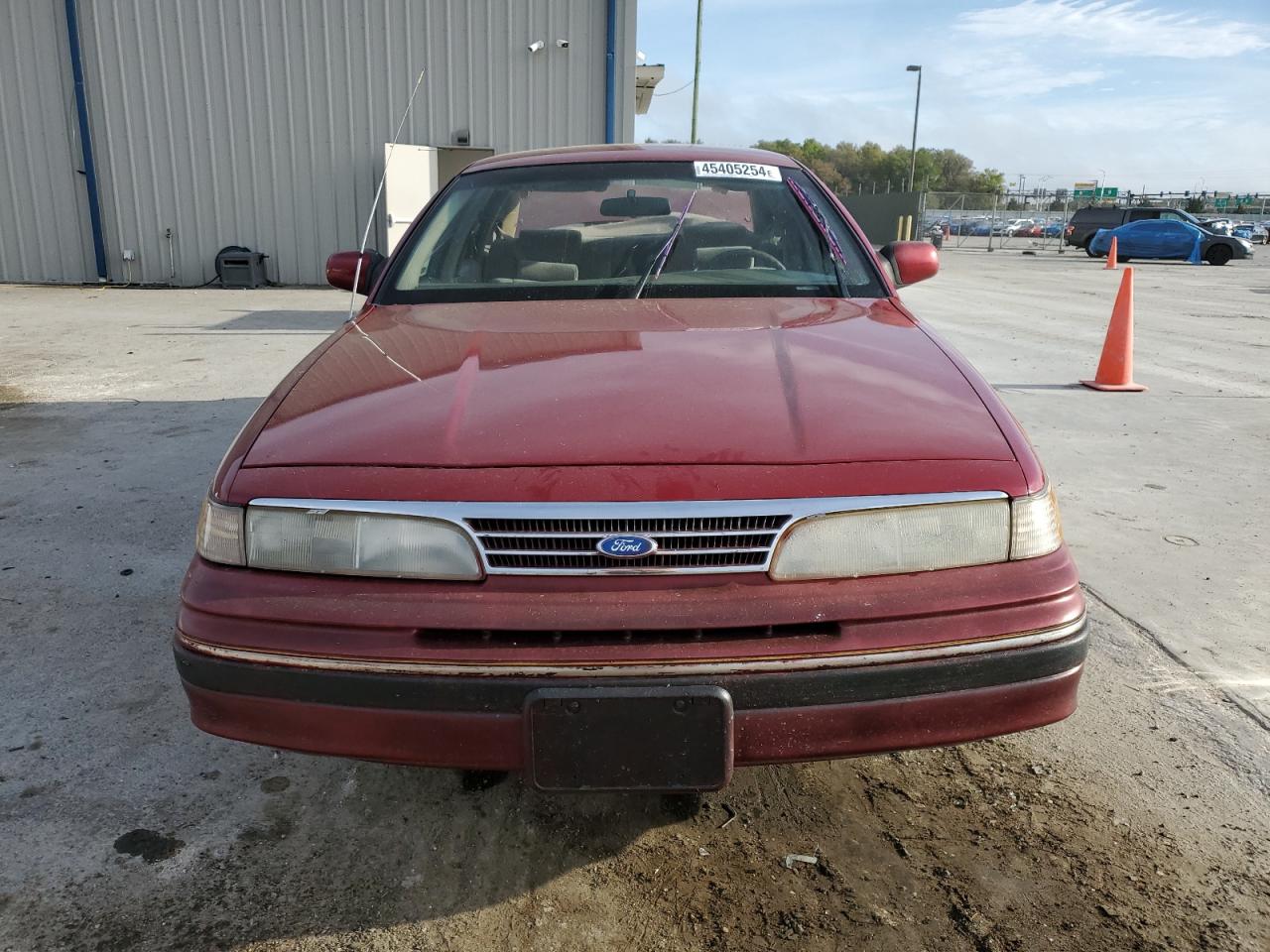 Photo 4 VIN: 2FALP74W7RX118180 - FORD CROWN VICTORIA 