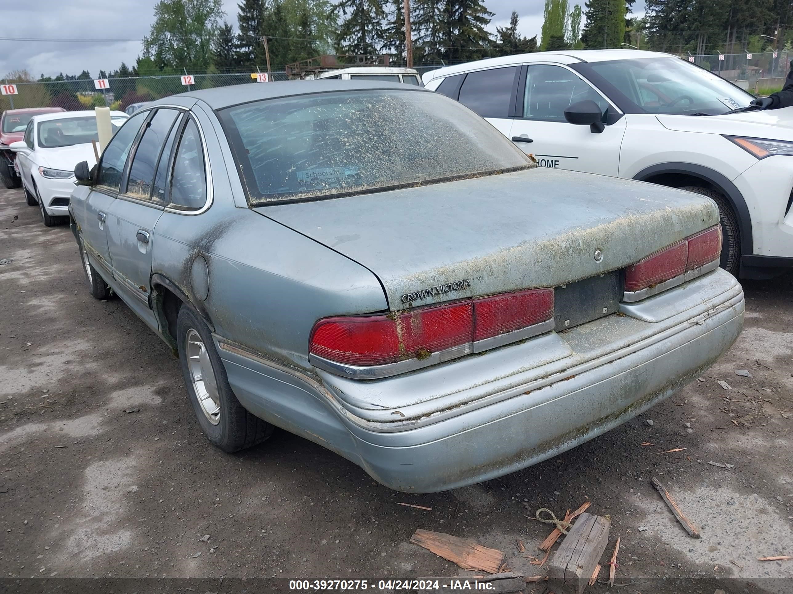 Photo 2 VIN: 2FALP74W8SX145202 - FORD CROWN VICTORIA 