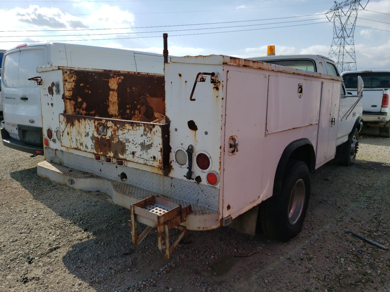 Photo 2 VIN: 2FDLF47G2KCB45764 - FORD F350 