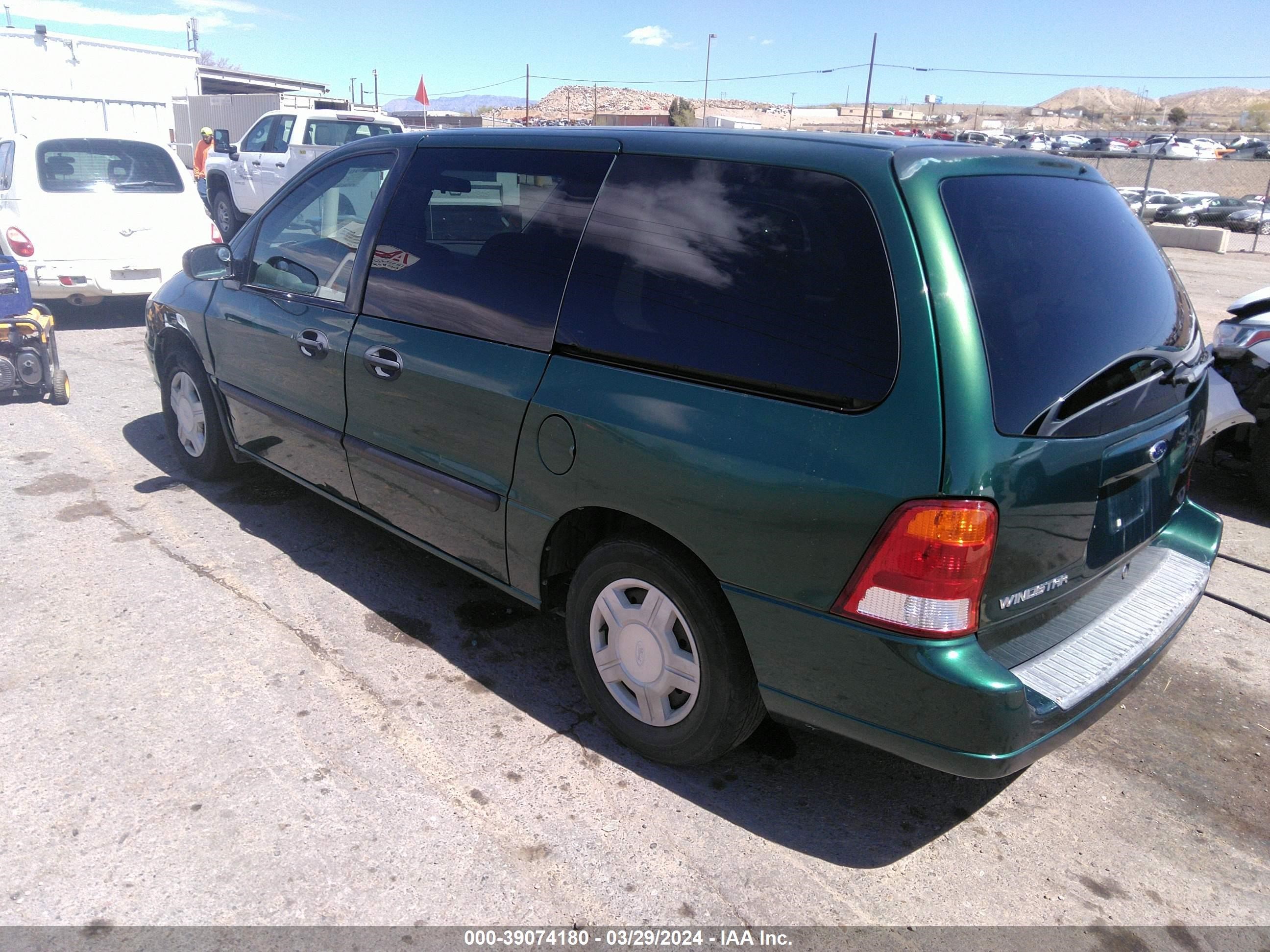 Photo 2 VIN: 2FMDA50433BA61503 - FORD WINDSTAR 