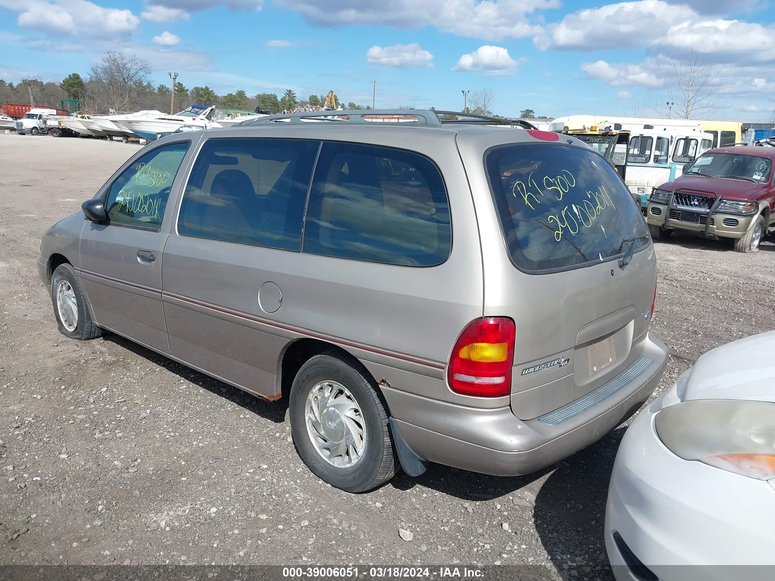 Photo 2 VIN: 2FMDA5143SBC77994 - FORD WINDSTAR 