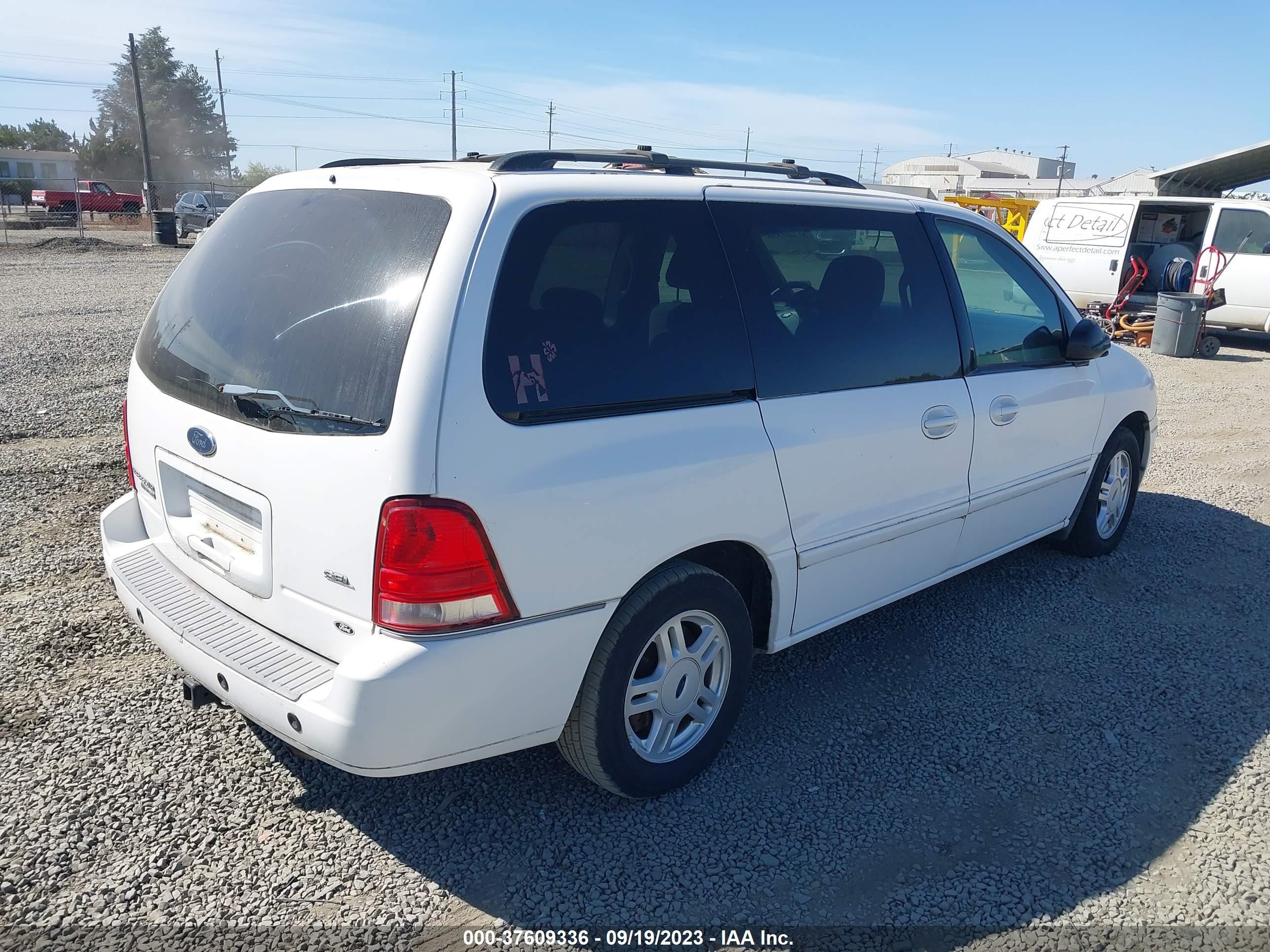 Photo 3 VIN: 2FMDA52264BA28816 - FORD FREESTAR 