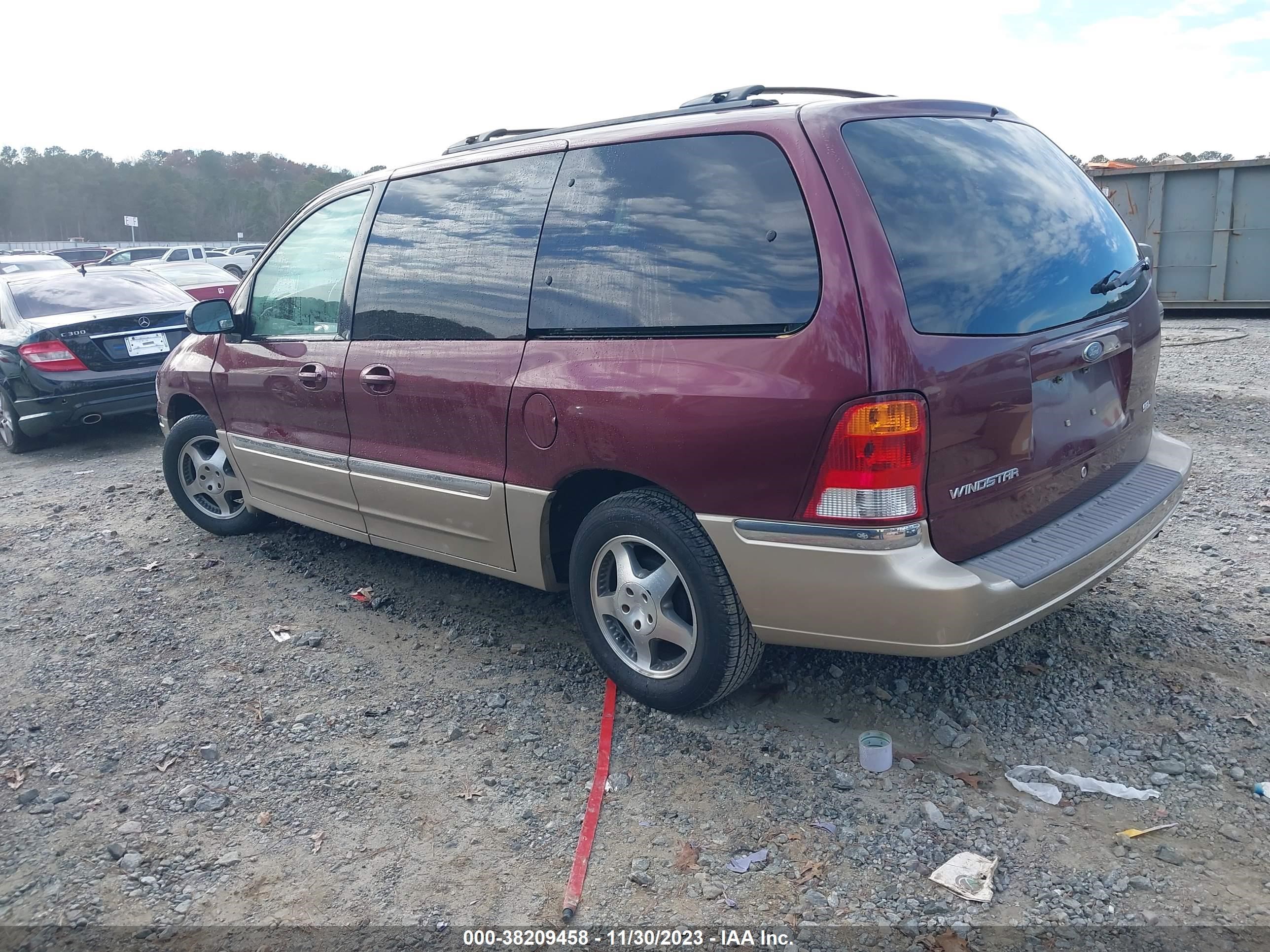 Photo 2 VIN: 2FMDA5341YBB54037 - FORD WINDSTAR 