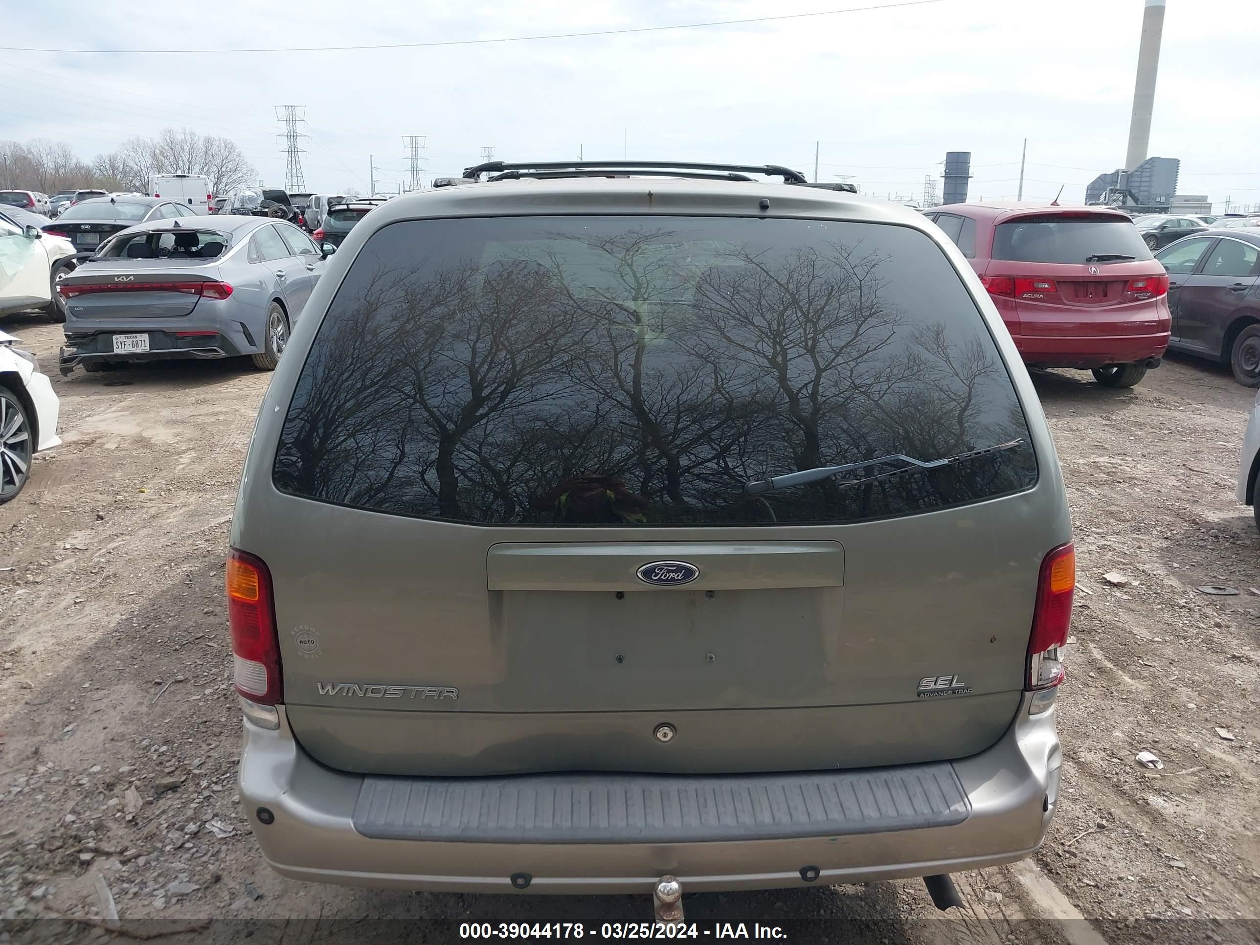 Photo 15 VIN: 2FMDA53483BA66241 - FORD WINDSTAR 