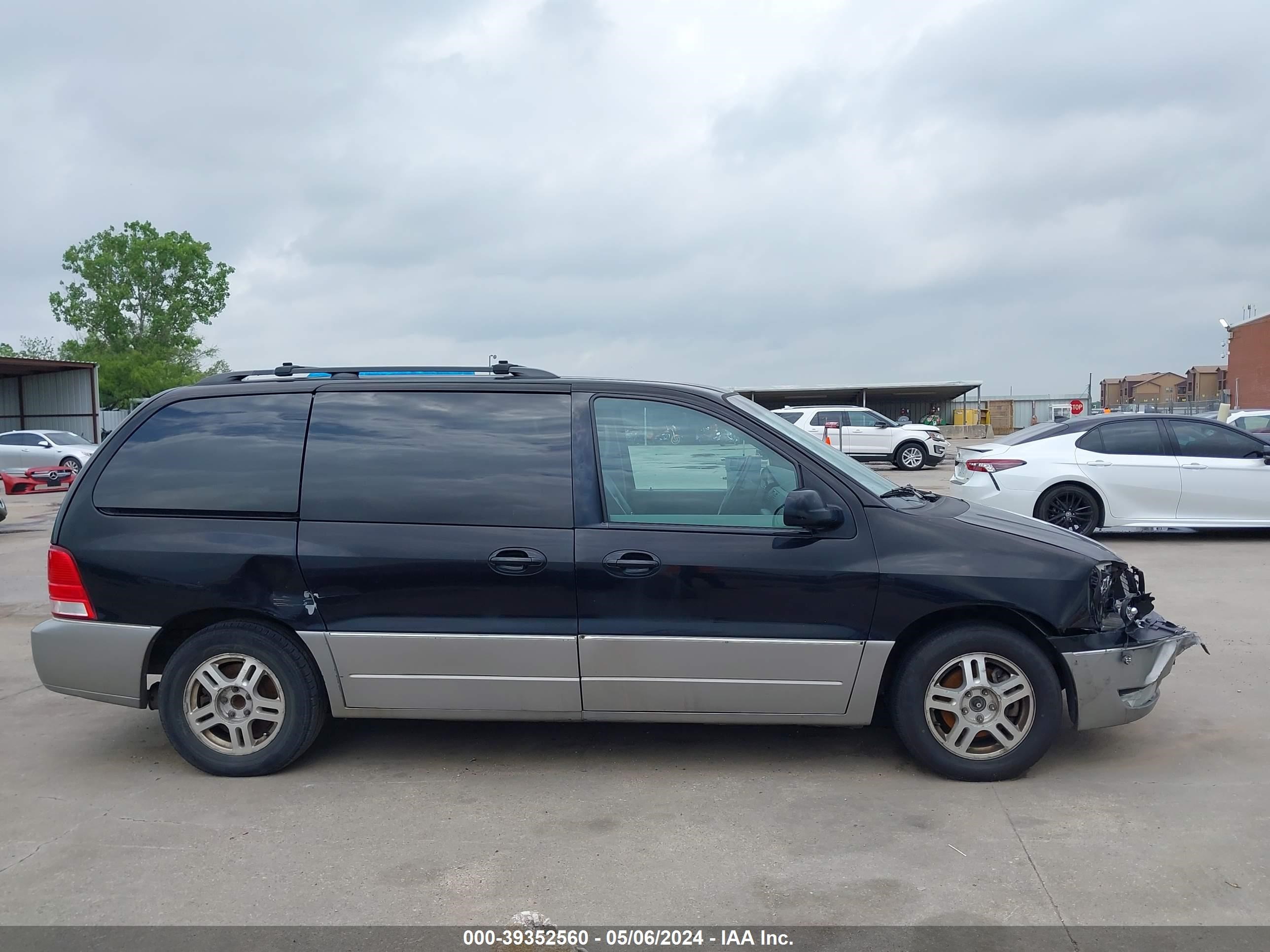 Photo 11 VIN: 2FMDA58224BA86235 - FORD FREESTAR 