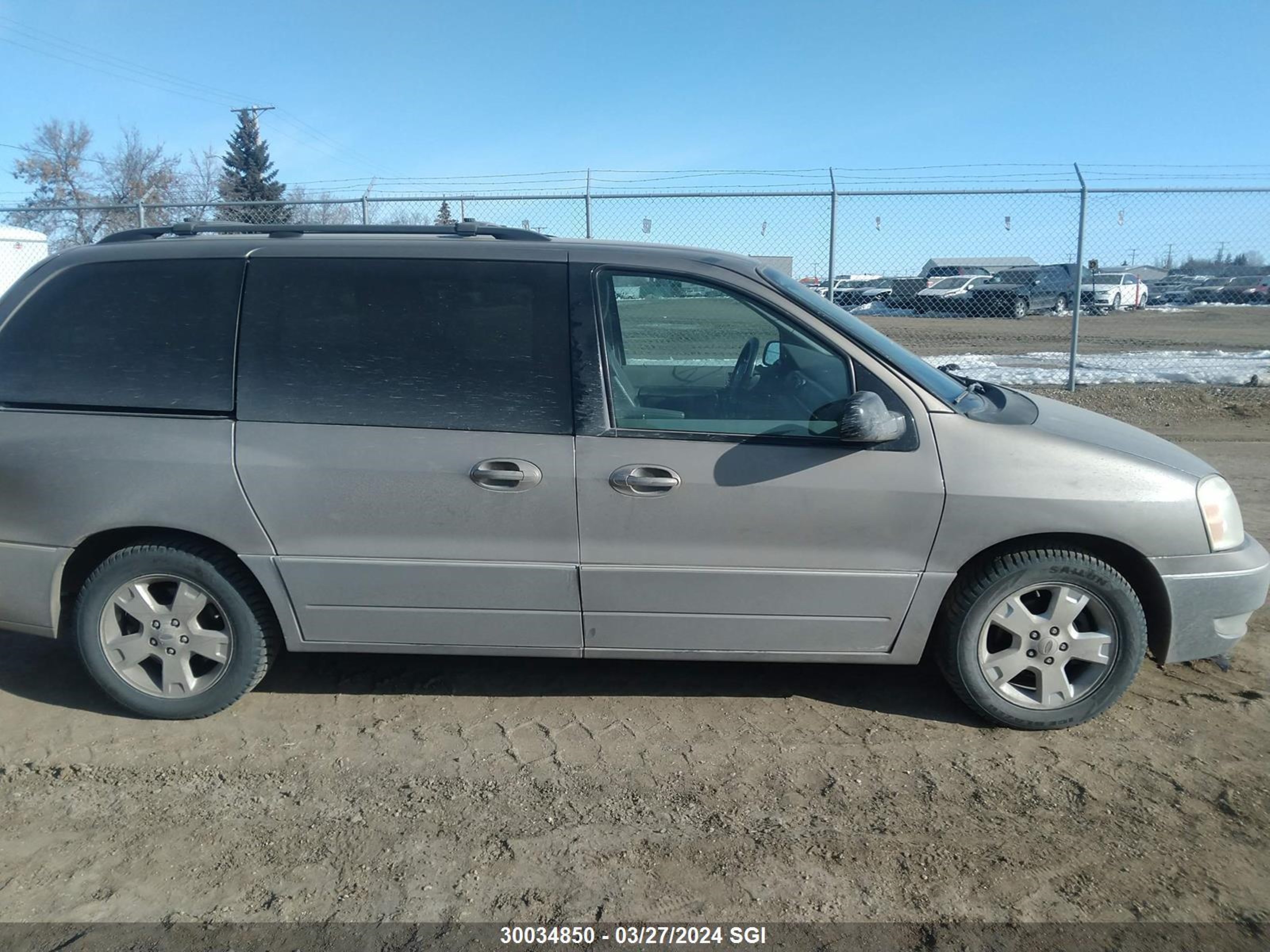 Photo 12 VIN: 2FMDA58244BA67993 - FORD FREESTAR 