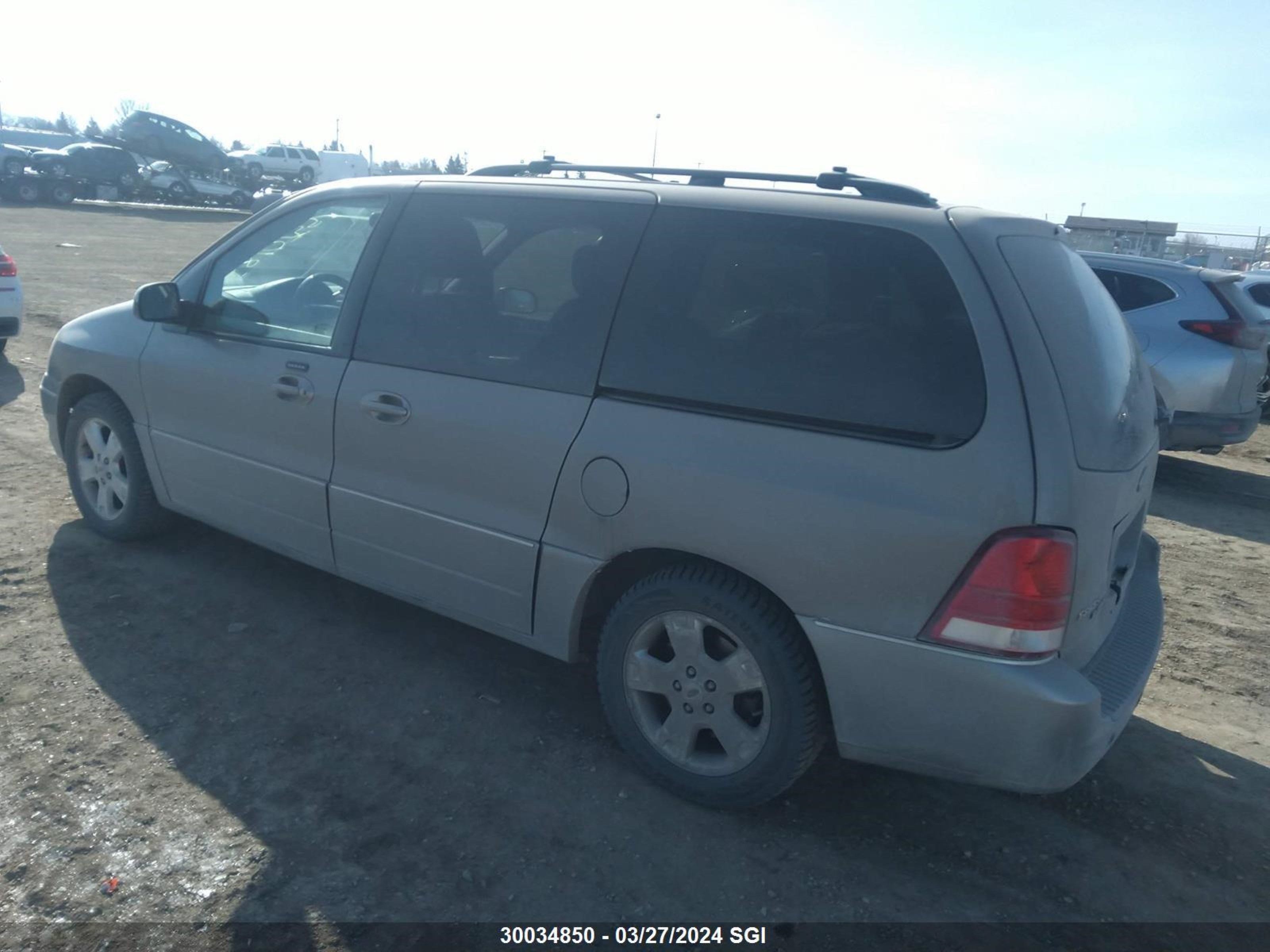 Photo 2 VIN: 2FMDA58244BA67993 - FORD FREESTAR 