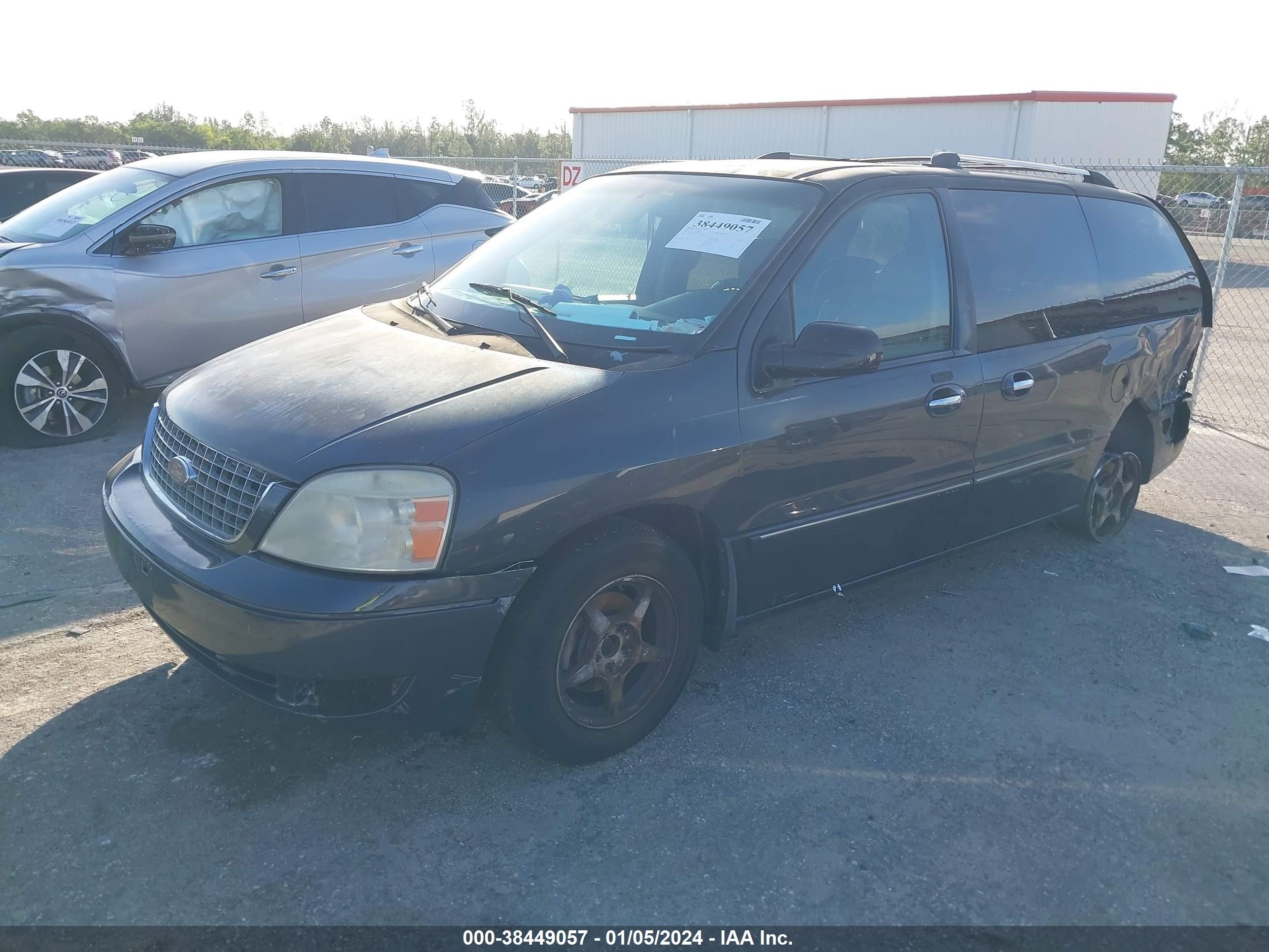 Photo 1 VIN: 2FMDA58247BA19494 - FORD FREESTAR 