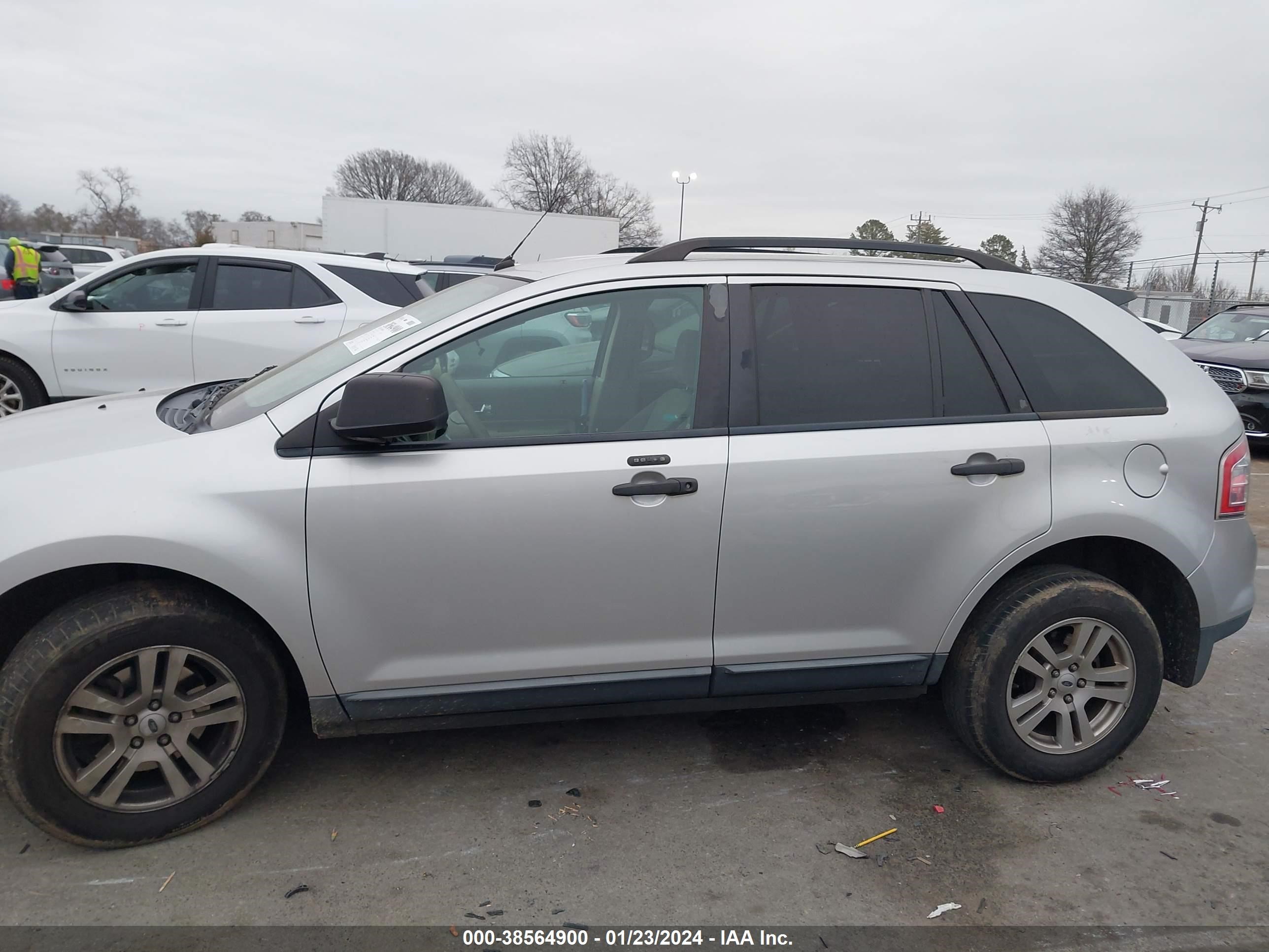 Photo 13 VIN: 2FMDK36C19BA92175 - FORD EDGE 