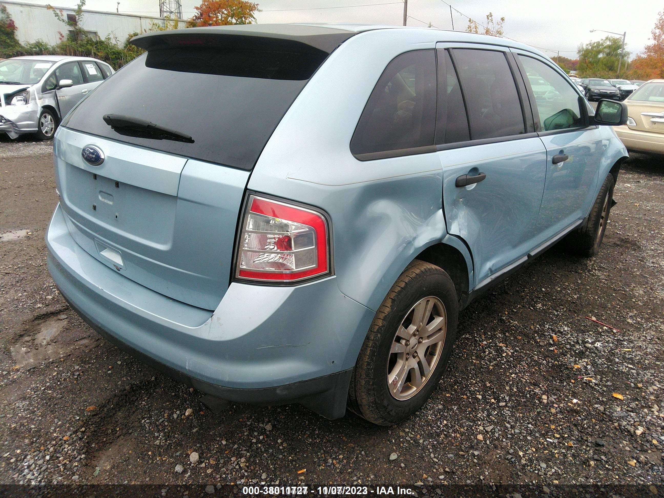 Photo 3 VIN: 2FMDK36C38BA33353 - FORD EDGE 