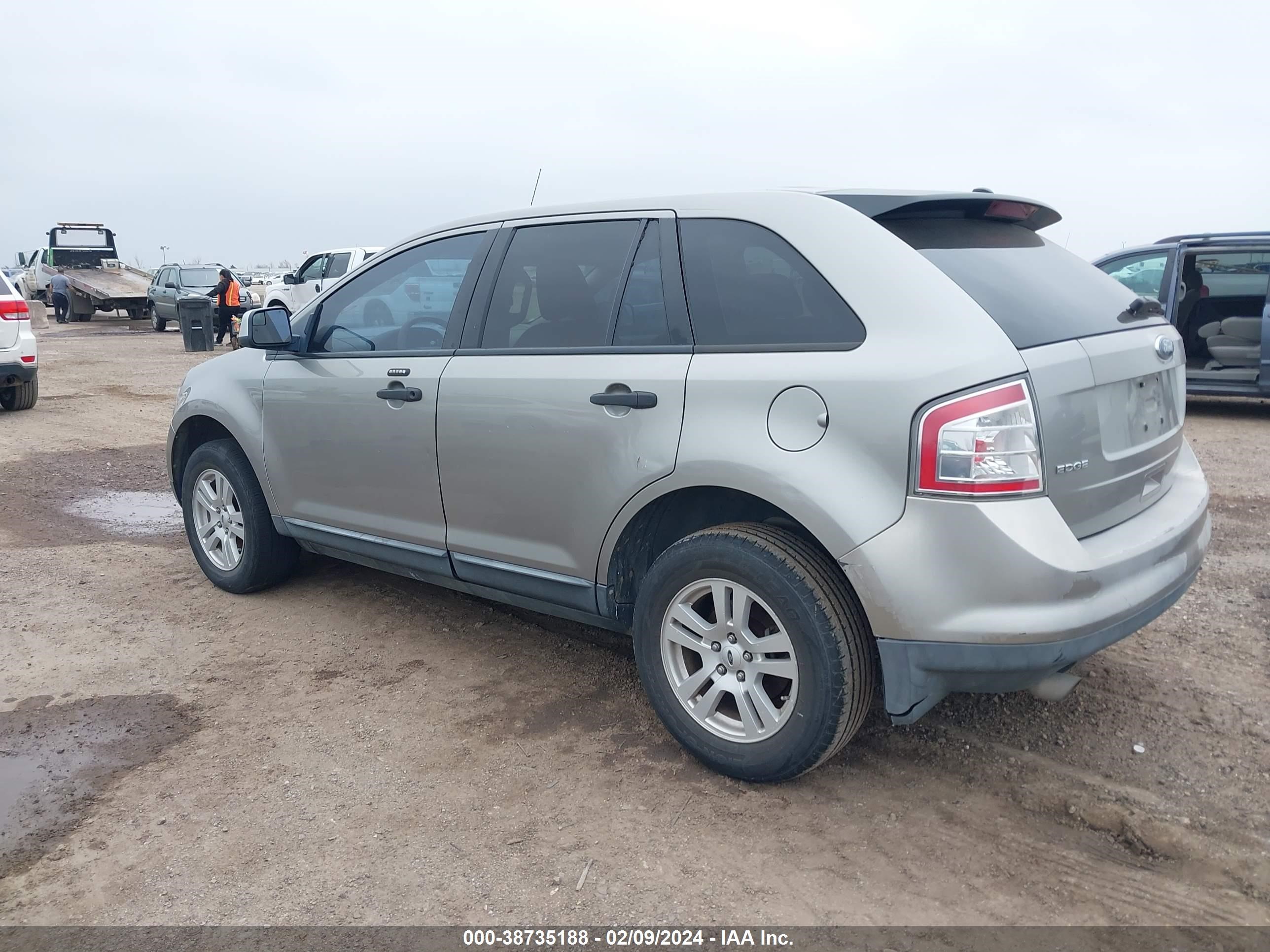 Photo 2 VIN: 2FMDK36C88BA63738 - FORD EDGE 