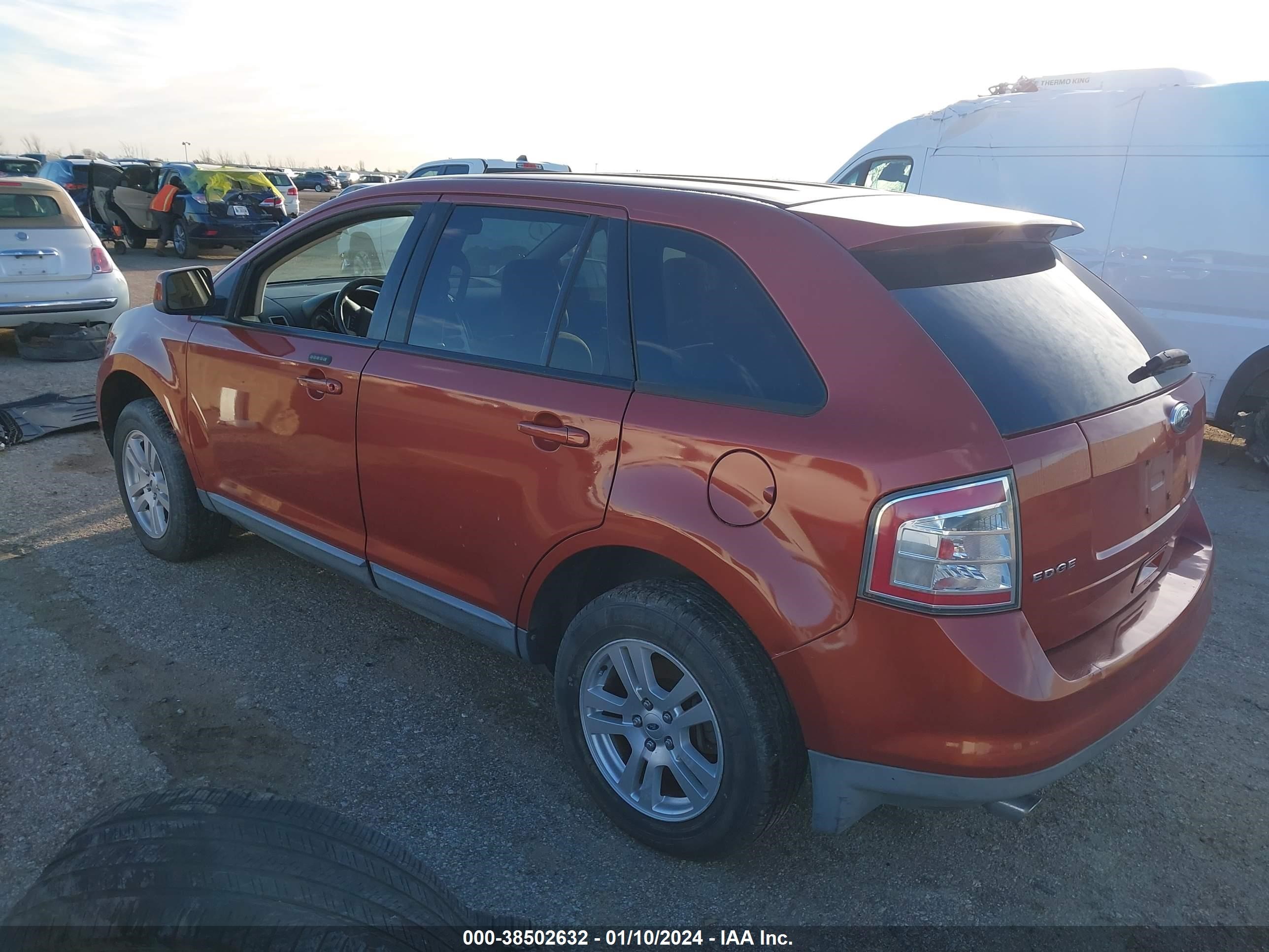 Photo 2 VIN: 2FMDK38C08BA12165 - FORD EDGE 