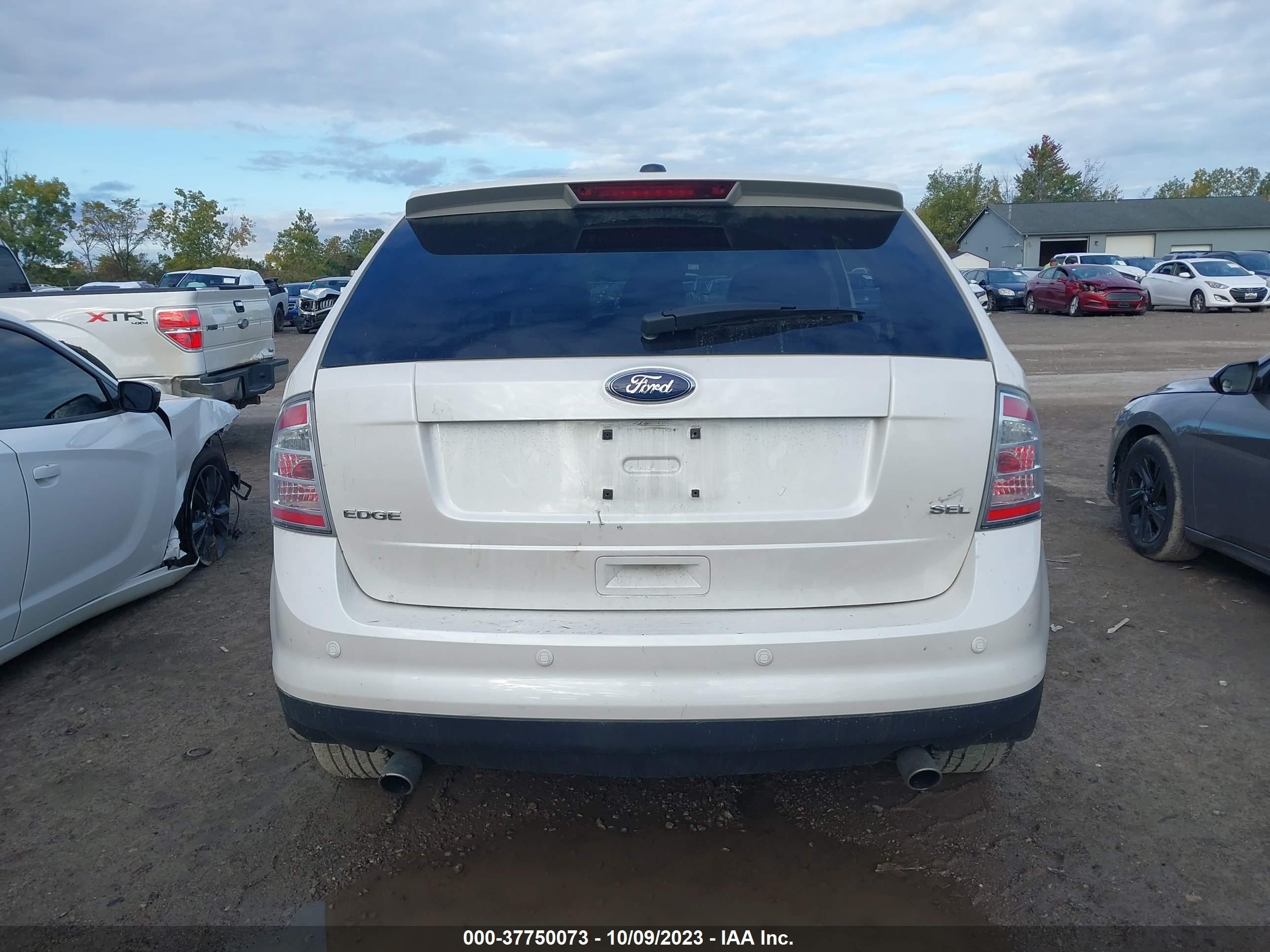 Photo 15 VIN: 2FMDK38C09BA71587 - FORD EDGE 