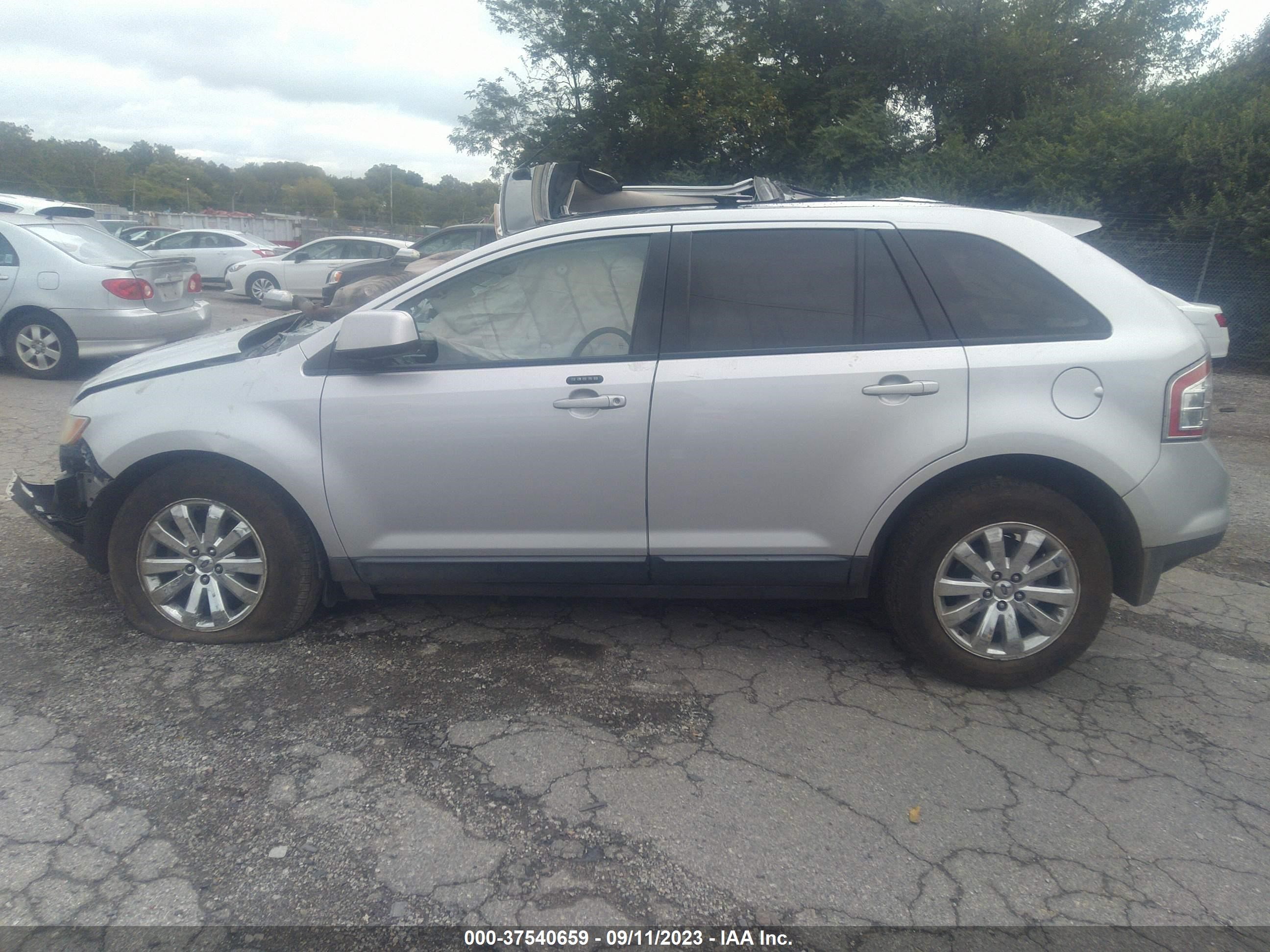 Photo 13 VIN: 2FMDK38C19BA59786 - FORD EDGE 