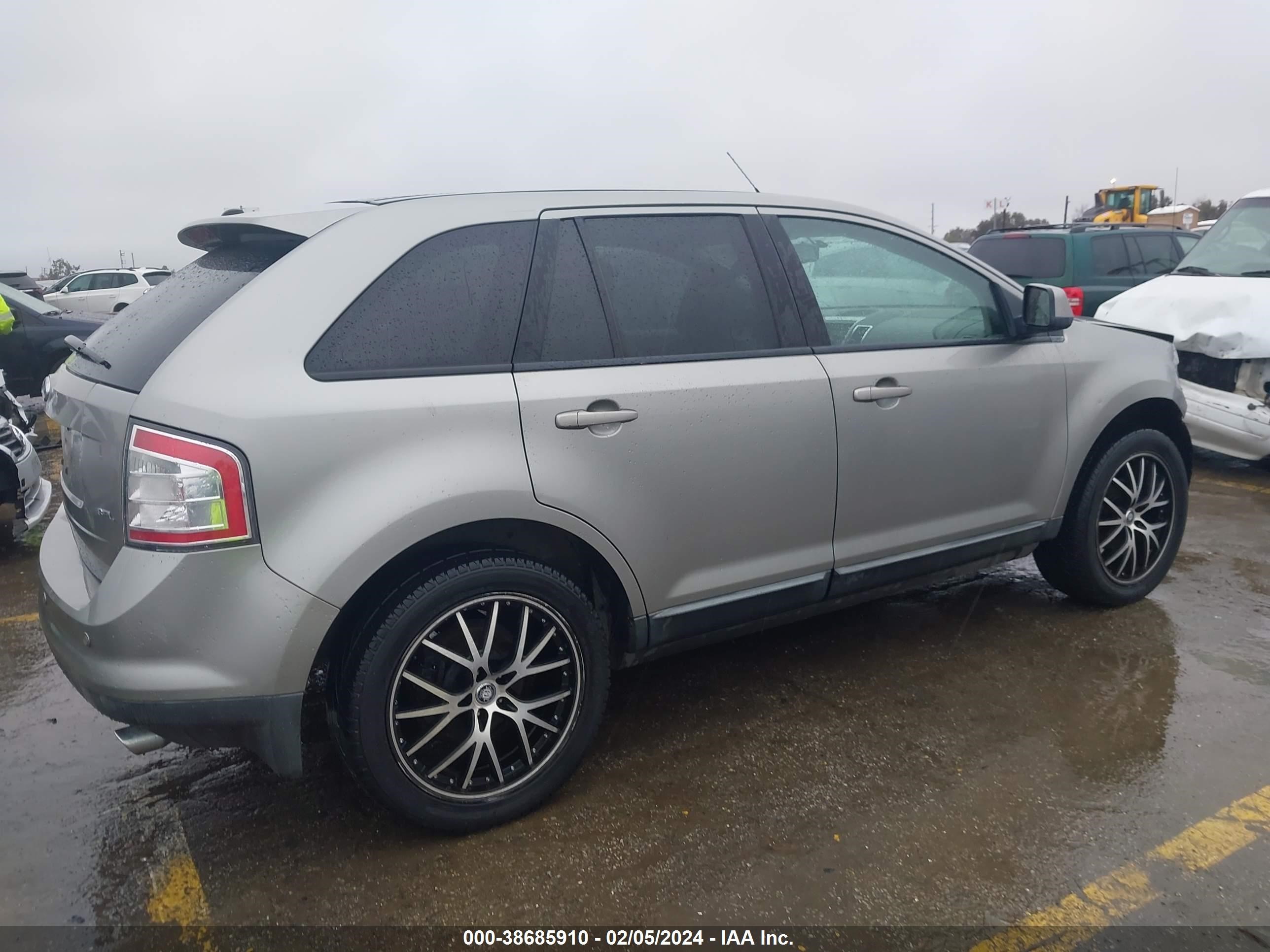 Photo 3 VIN: 2FMDK38C48BA60025 - FORD EDGE 