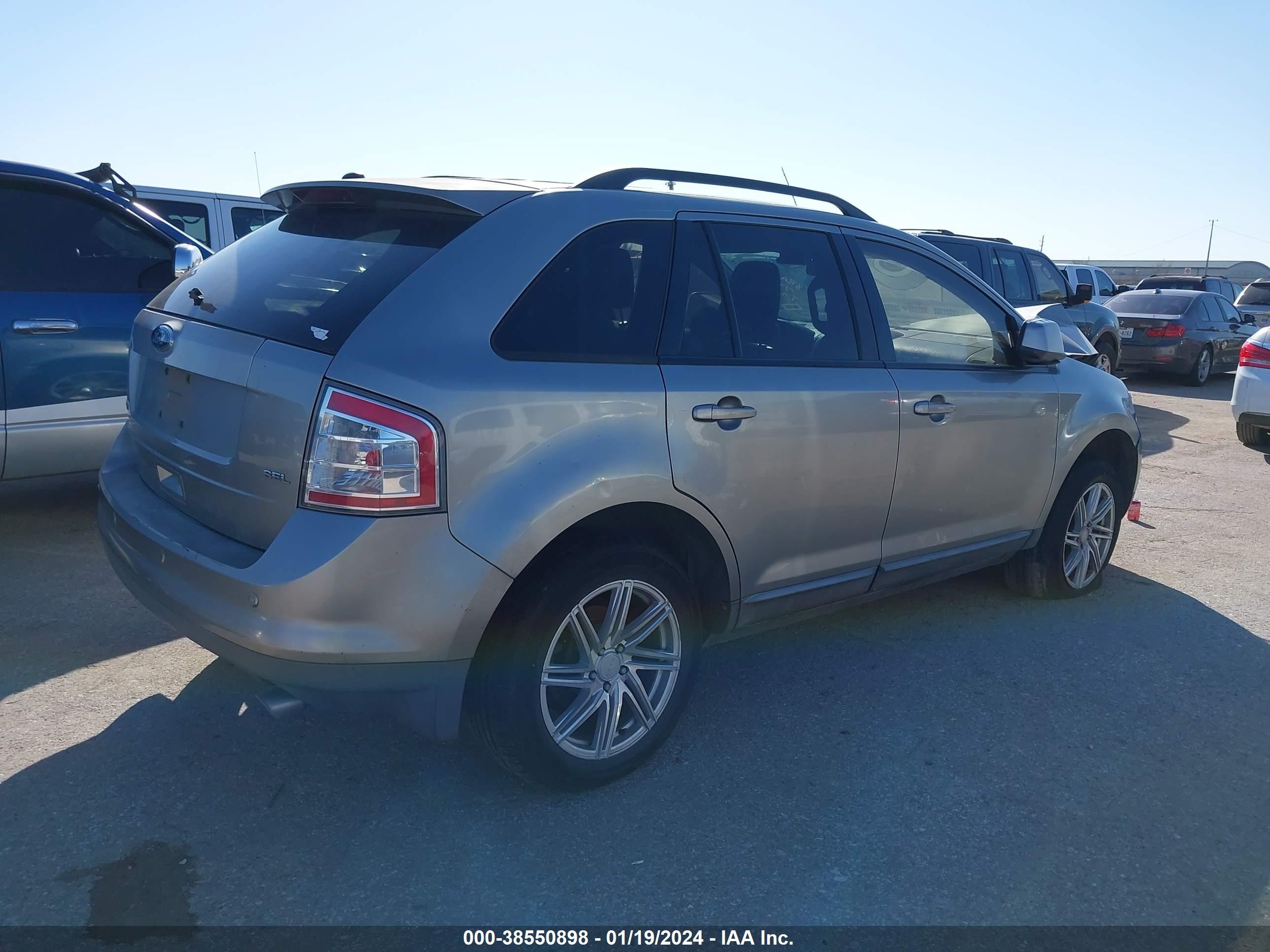 Photo 3 VIN: 2FMDK38C58BA57473 - FORD EDGE 