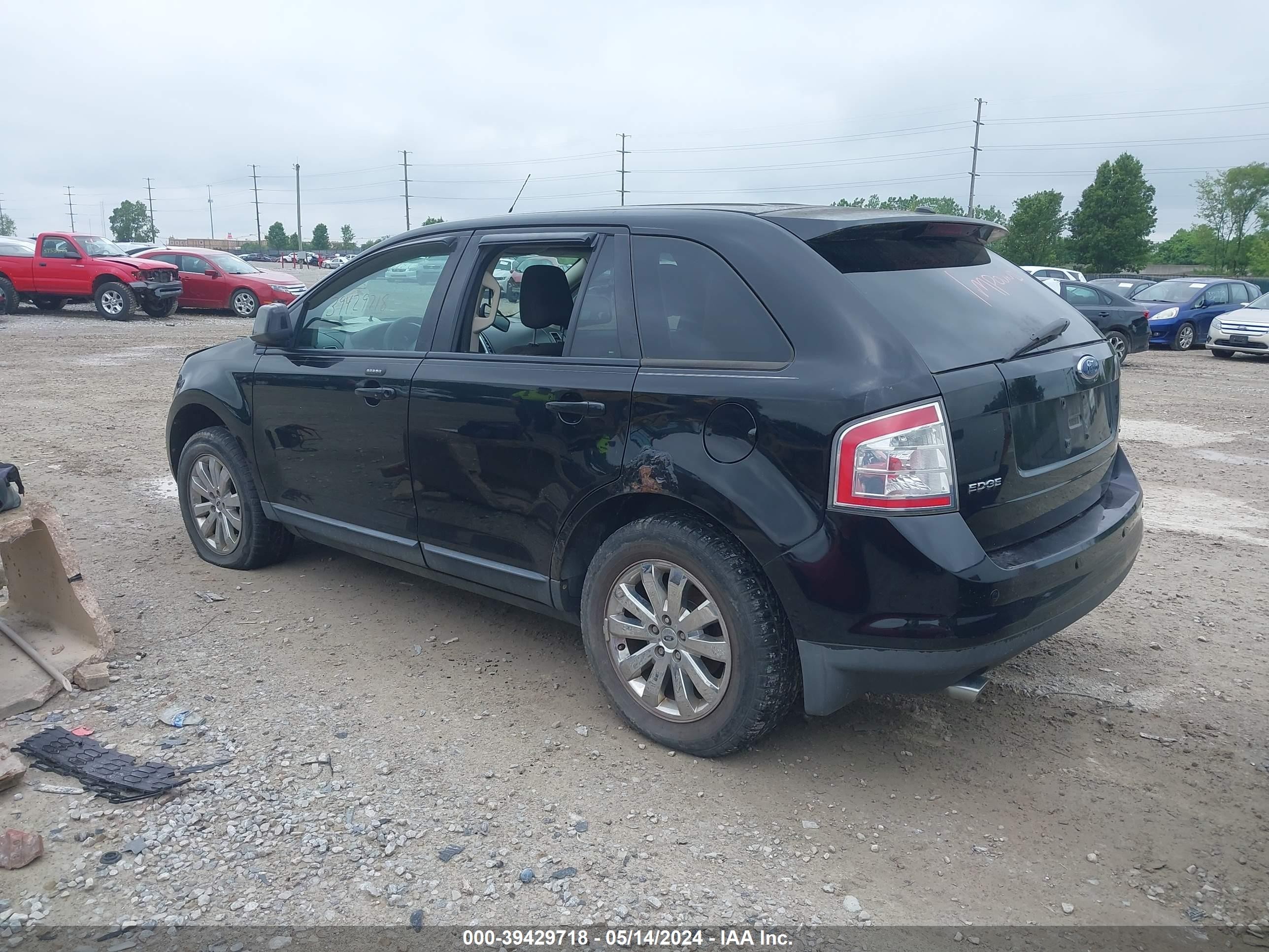 Photo 2 VIN: 2FMDK38C67BB70279 - FORD EDGE 