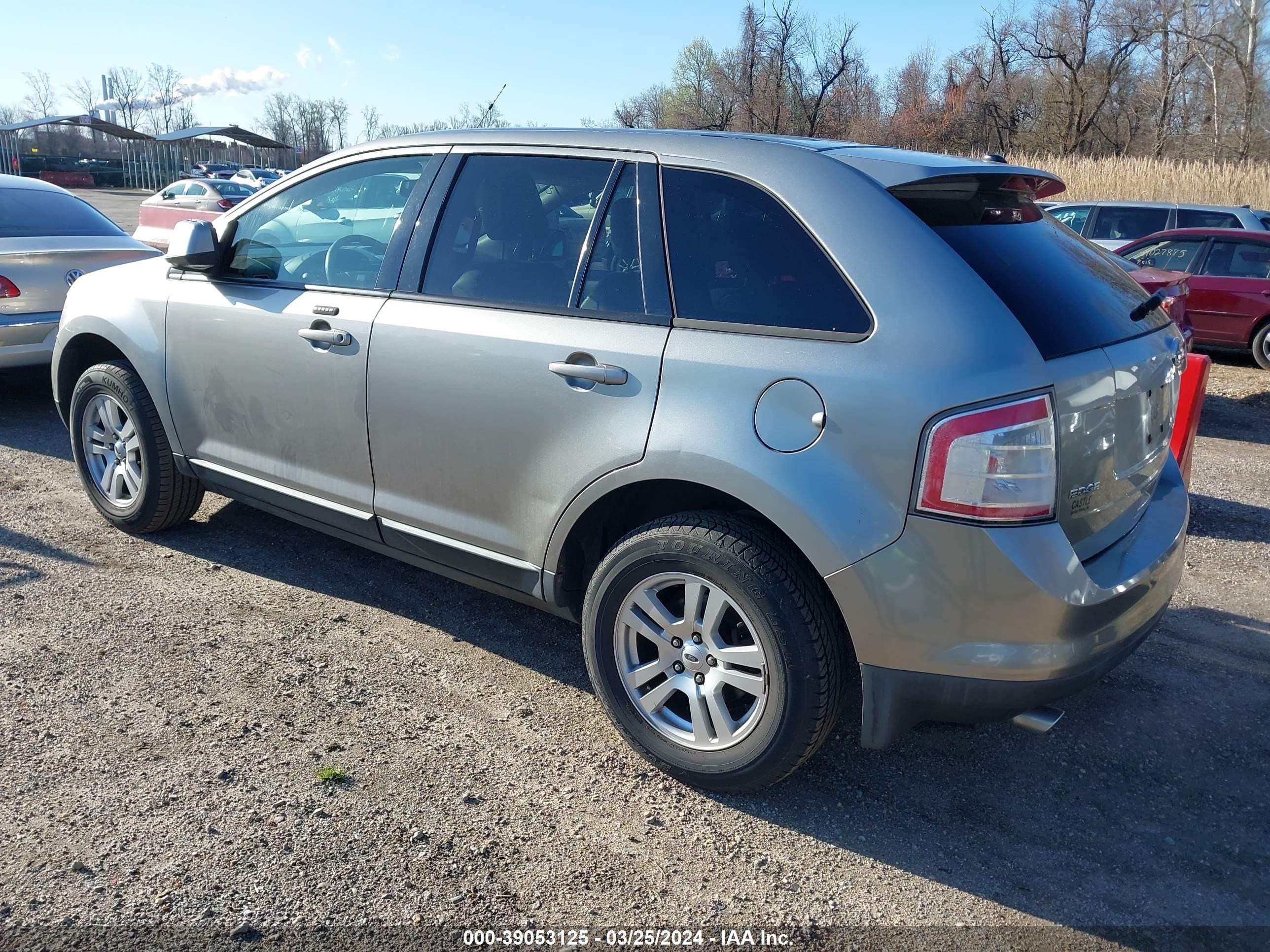 Photo 2 VIN: 2FMDK38C68BA77604 - FORD EDGE 