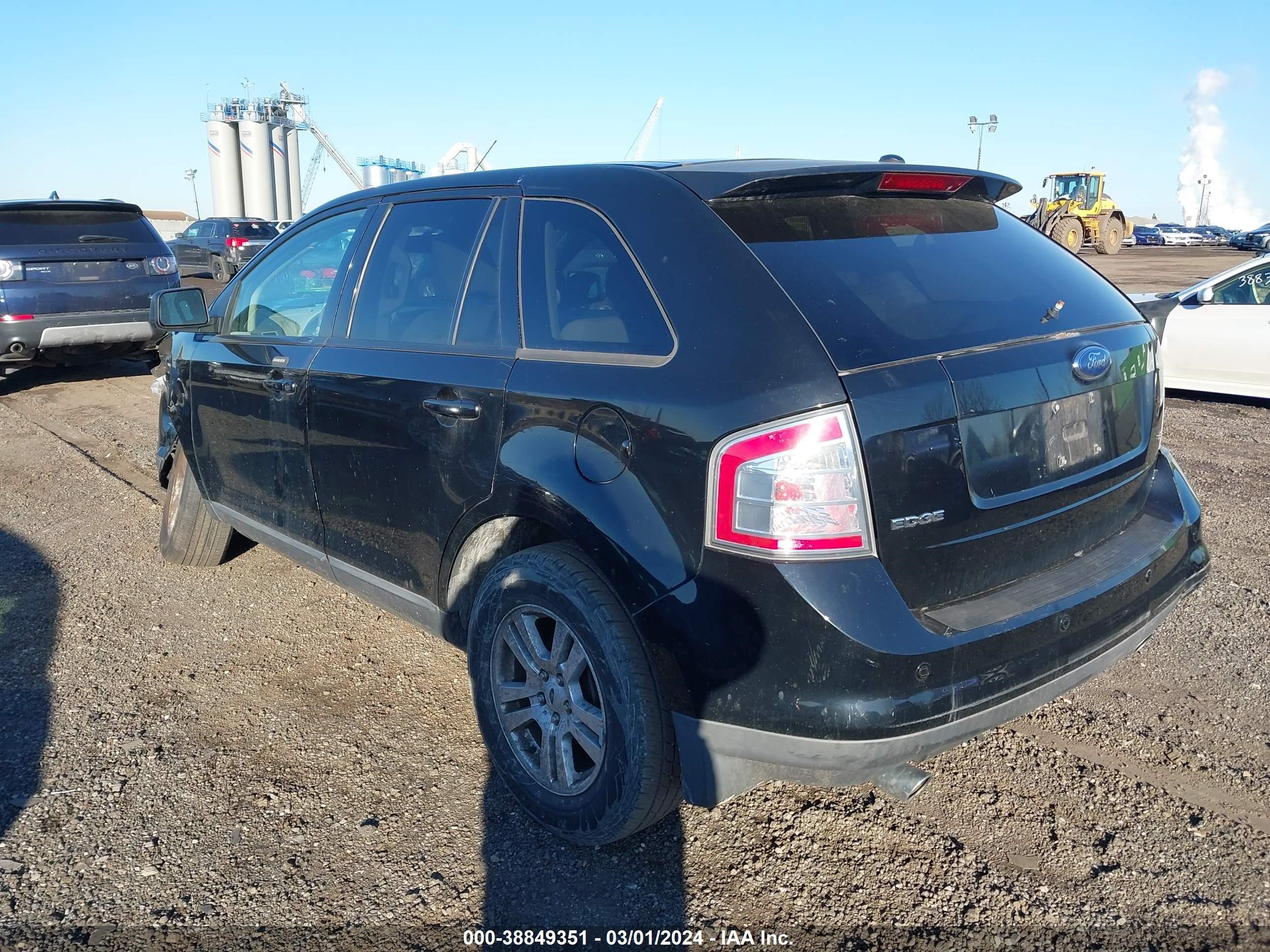 Photo 2 VIN: 2FMDK38C77BB70551 - FORD EDGE 