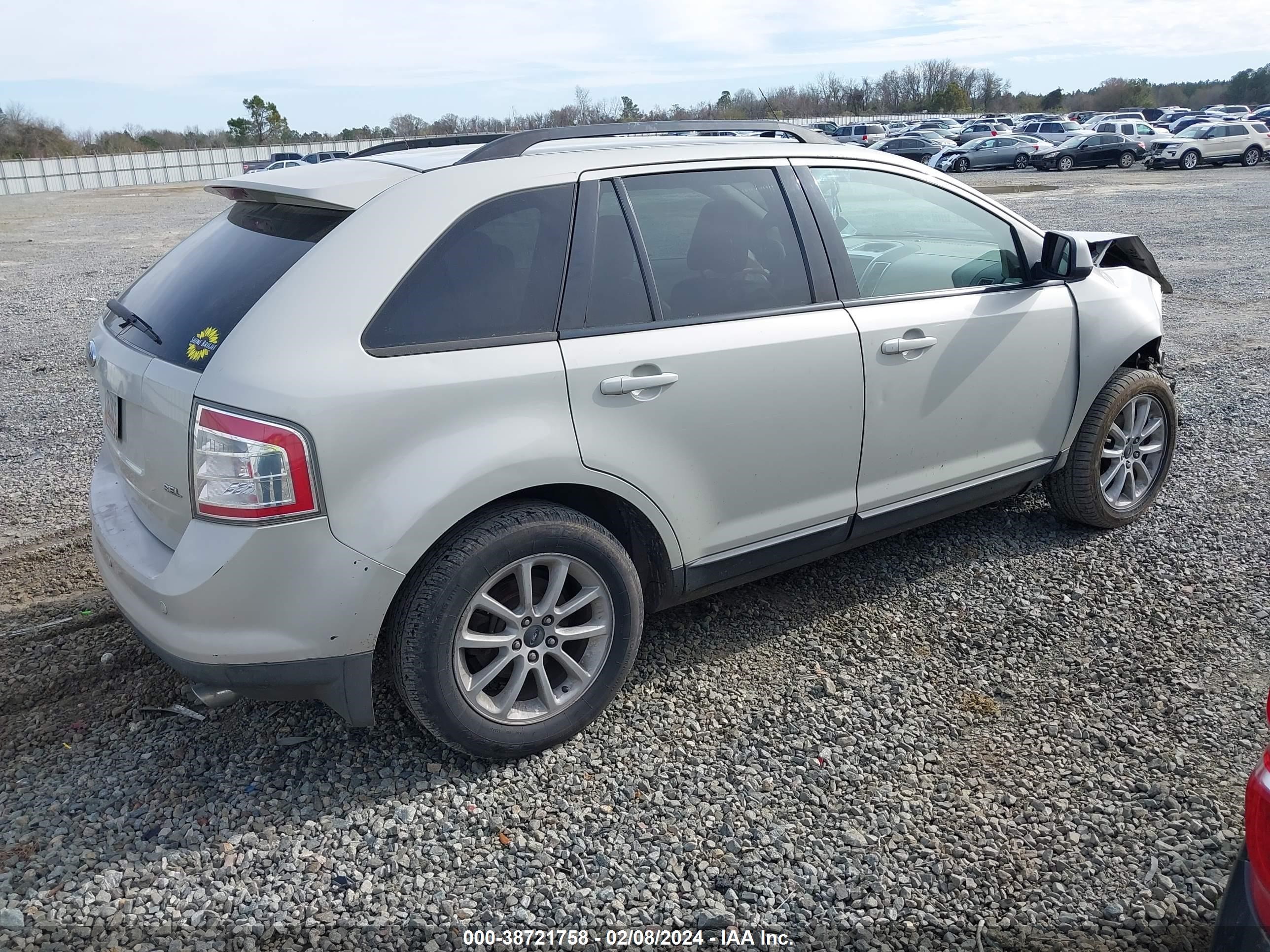 Photo 3 VIN: 2FMDK38C87BB02940 - FORD EDGE 