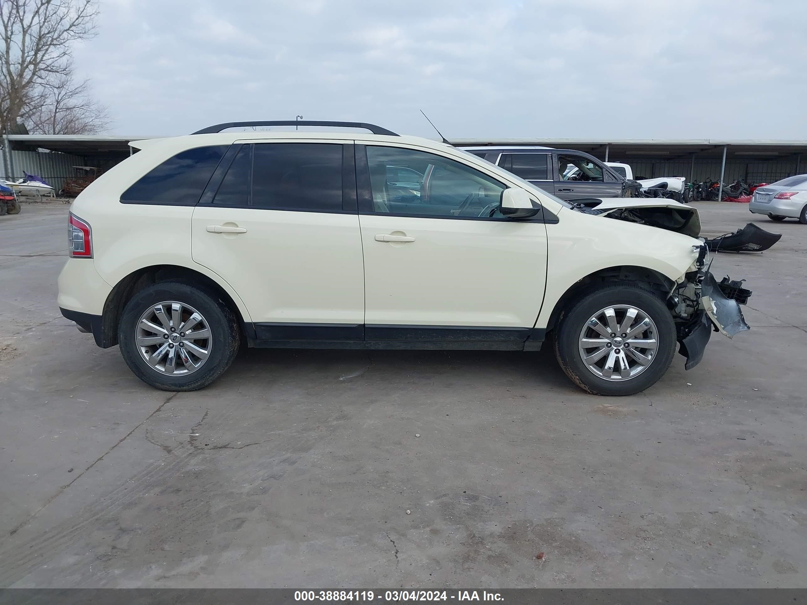 Photo 12 VIN: 2FMDK38C88BA99958 - FORD EDGE 